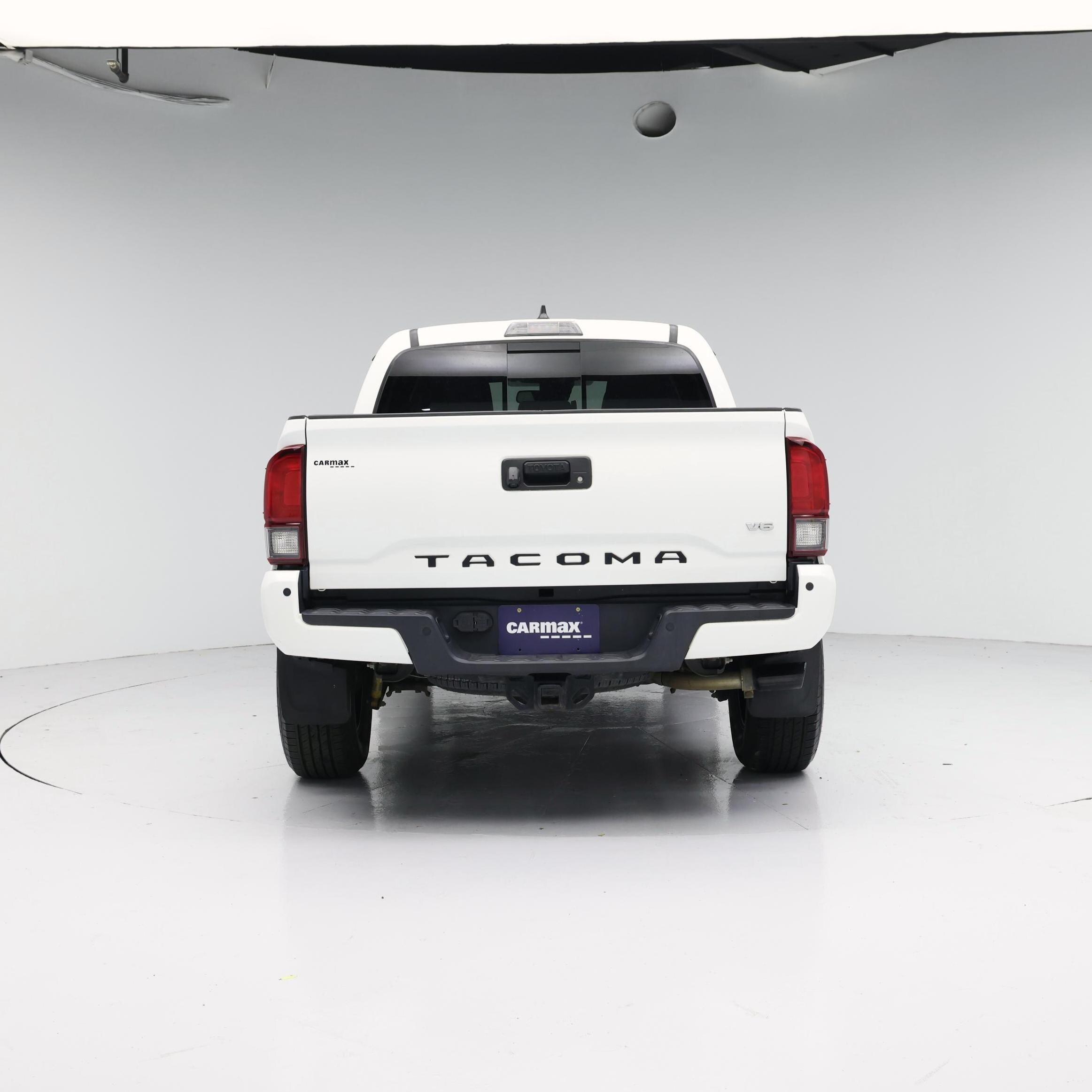 Thumbnail: 2019 Toyota Tacoma - 6