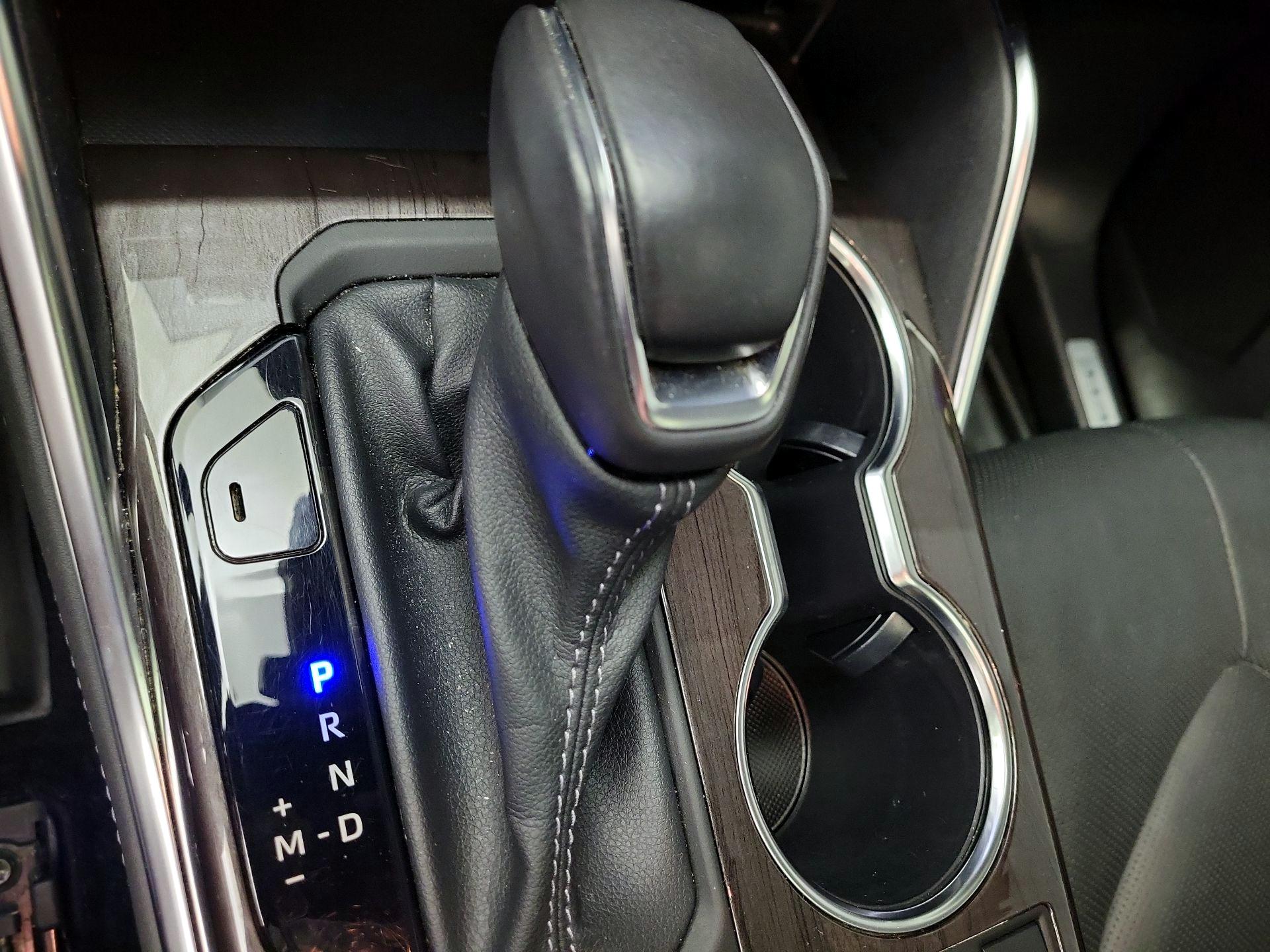 Thumbnail: 2023 Toyota Highlander - 17