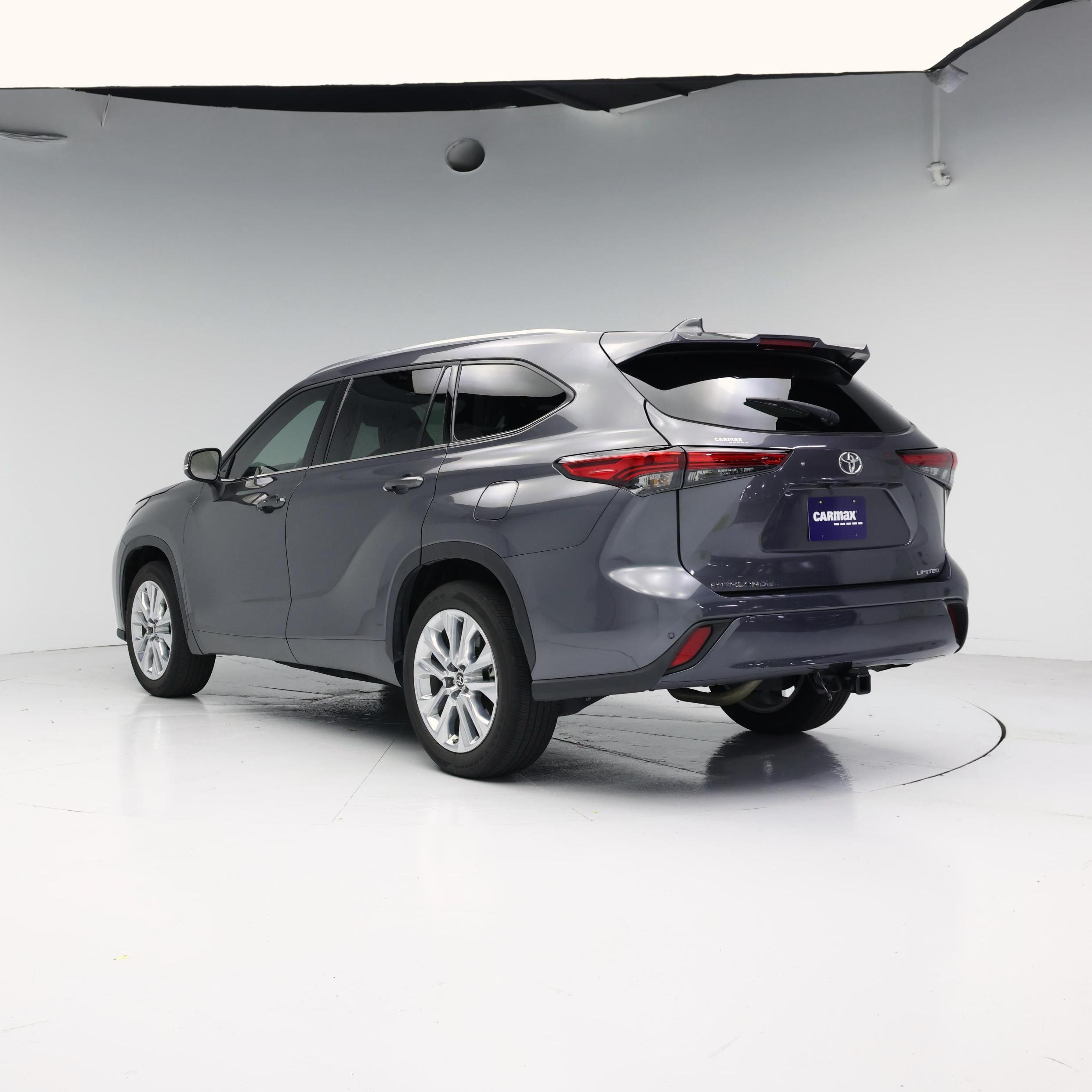 Thumbnail: 2023 Toyota Highlander - 2