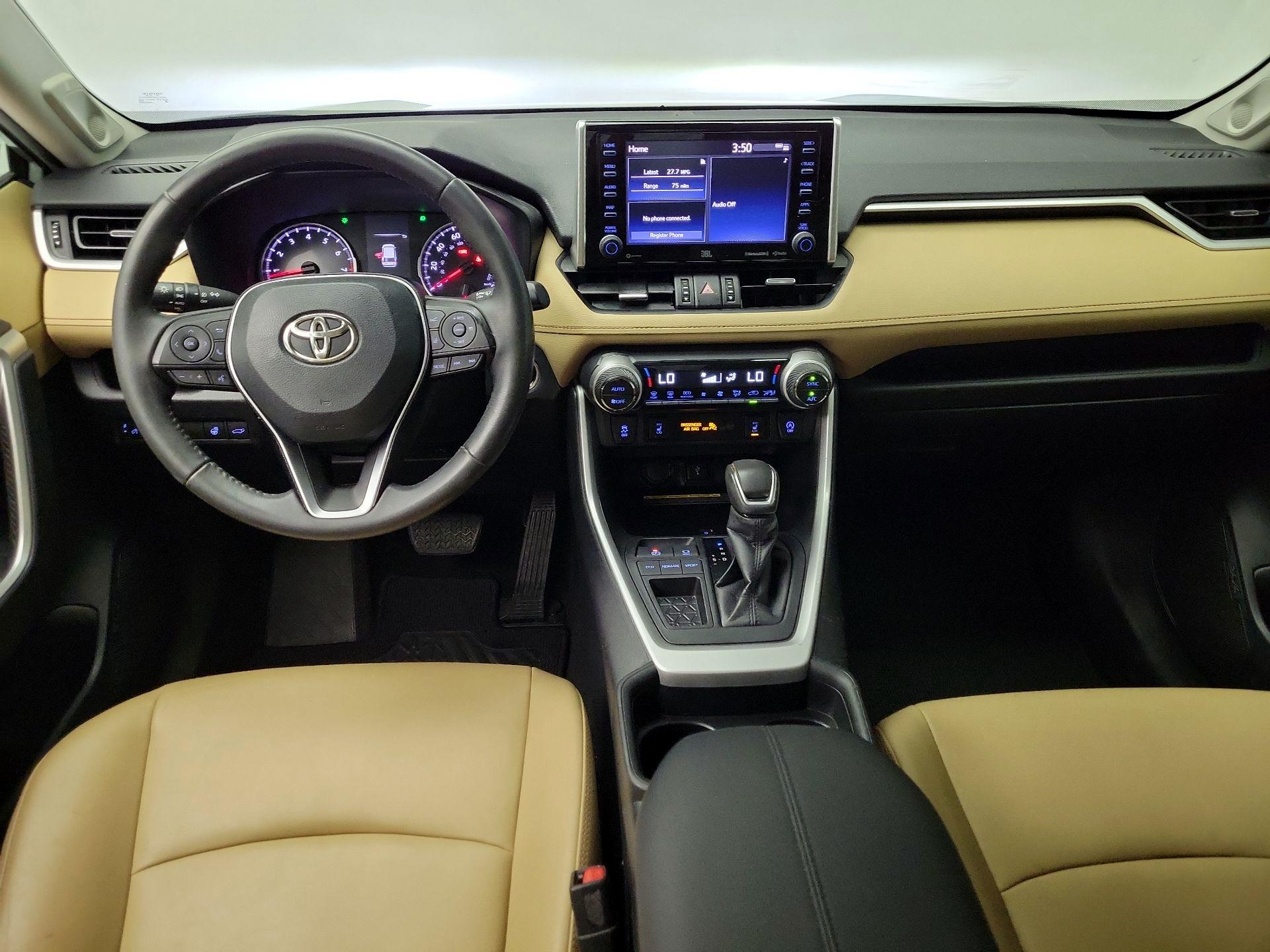 Thumbnail: 2020 Toyota RAV4 - 9