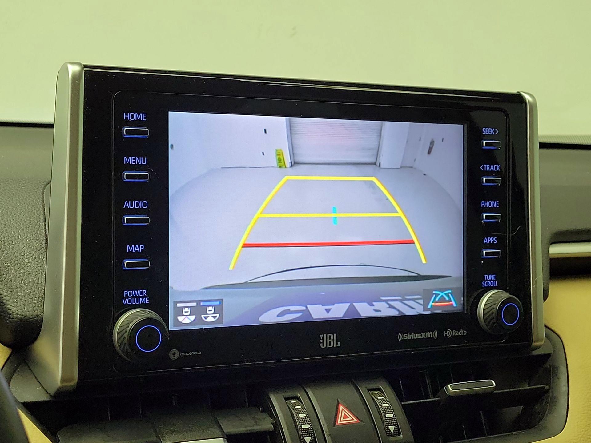 Thumbnail: 2020 Toyota RAV4 - 14