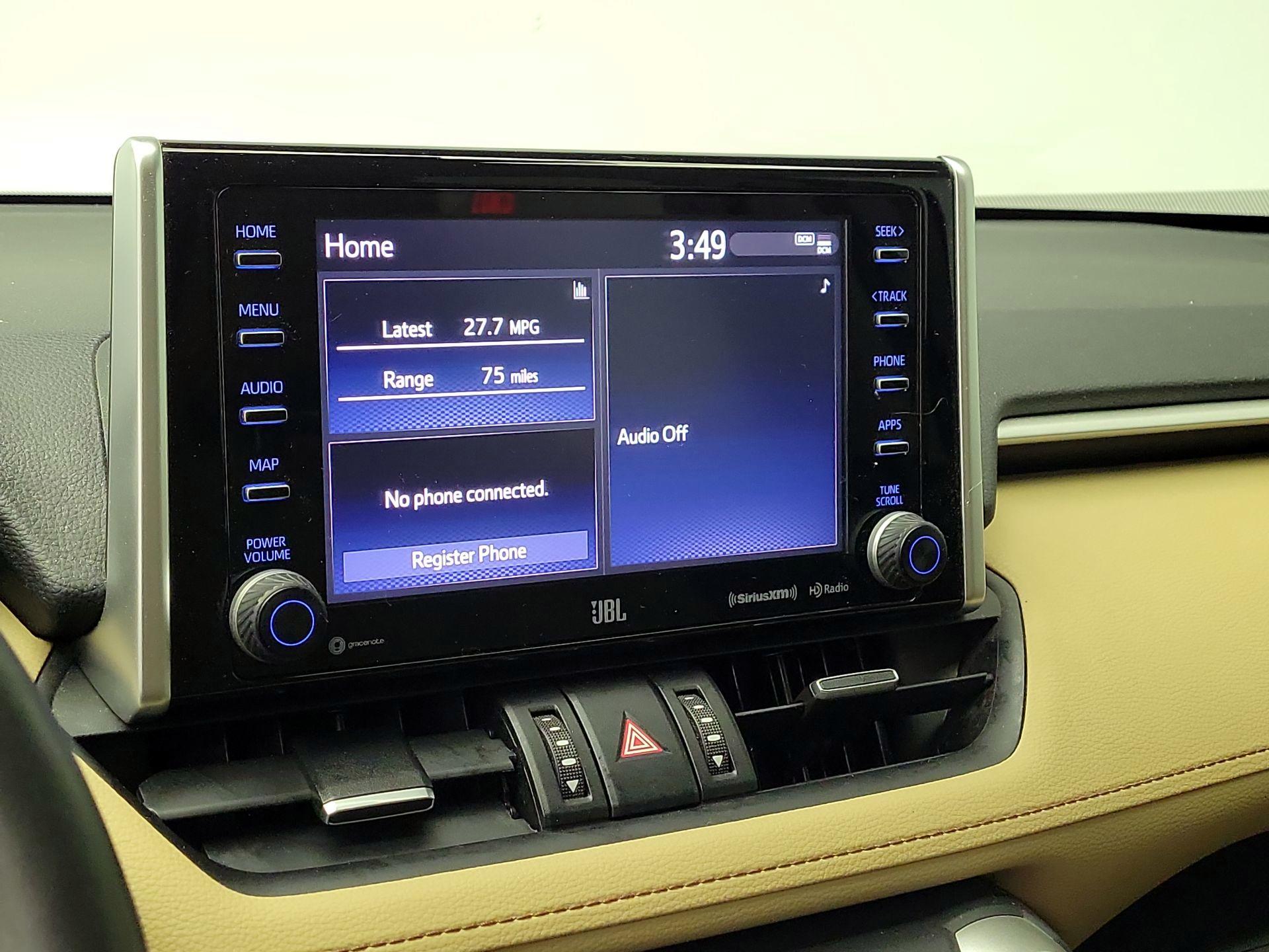 Thumbnail: 2020 Toyota RAV4 - 15