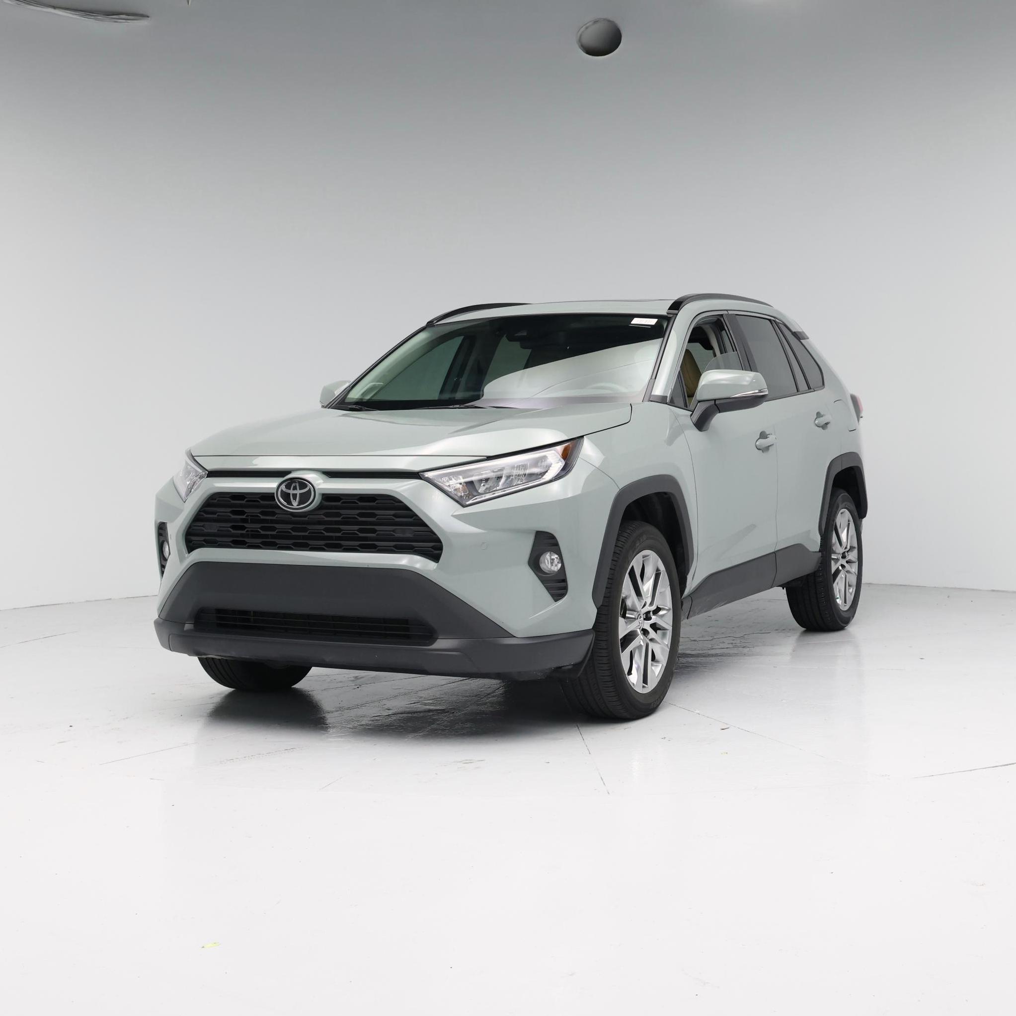 Thumbnail: 2020 Toyota RAV4 - 4
