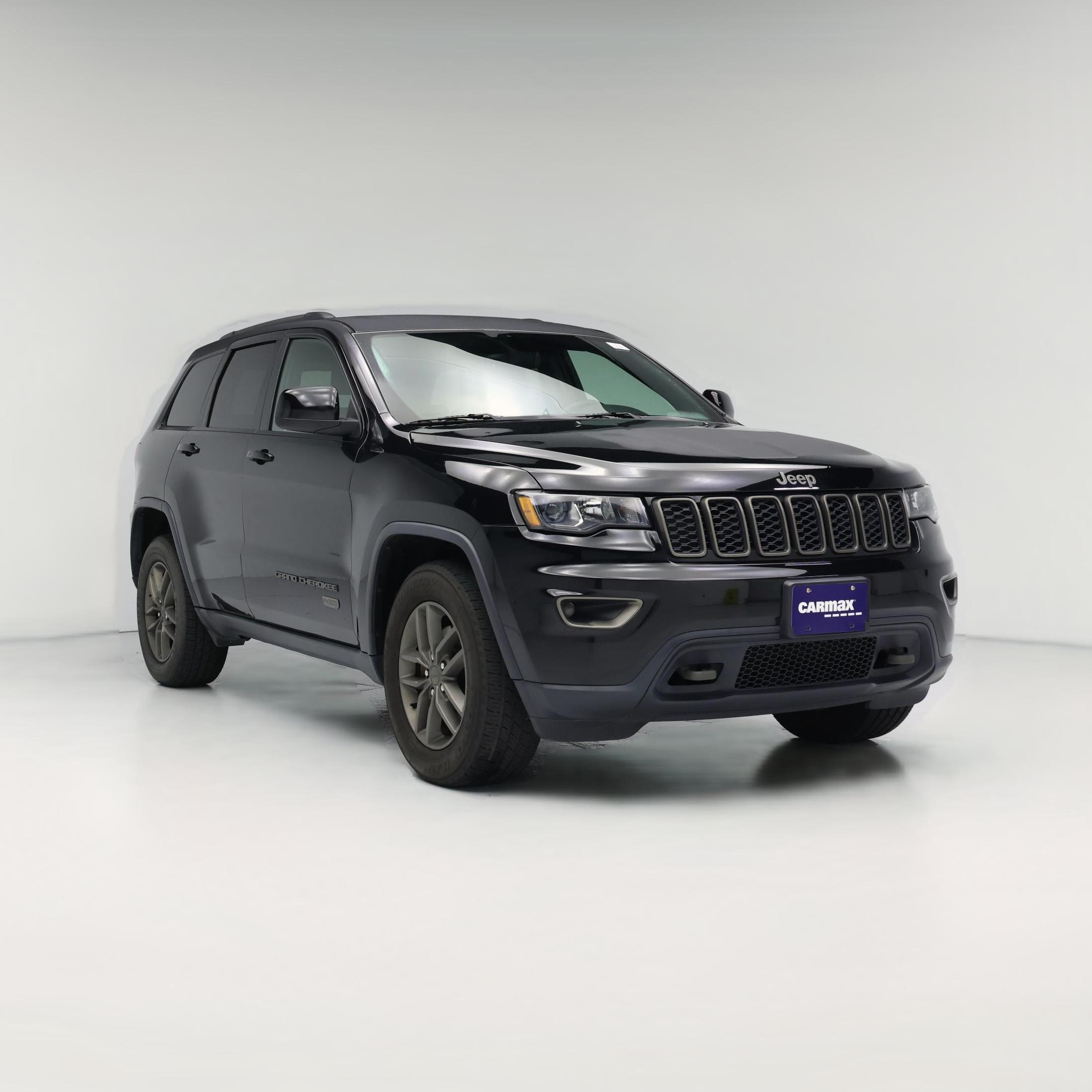 Thumbnail: 2017 Jeep Grand Cherokee - 1