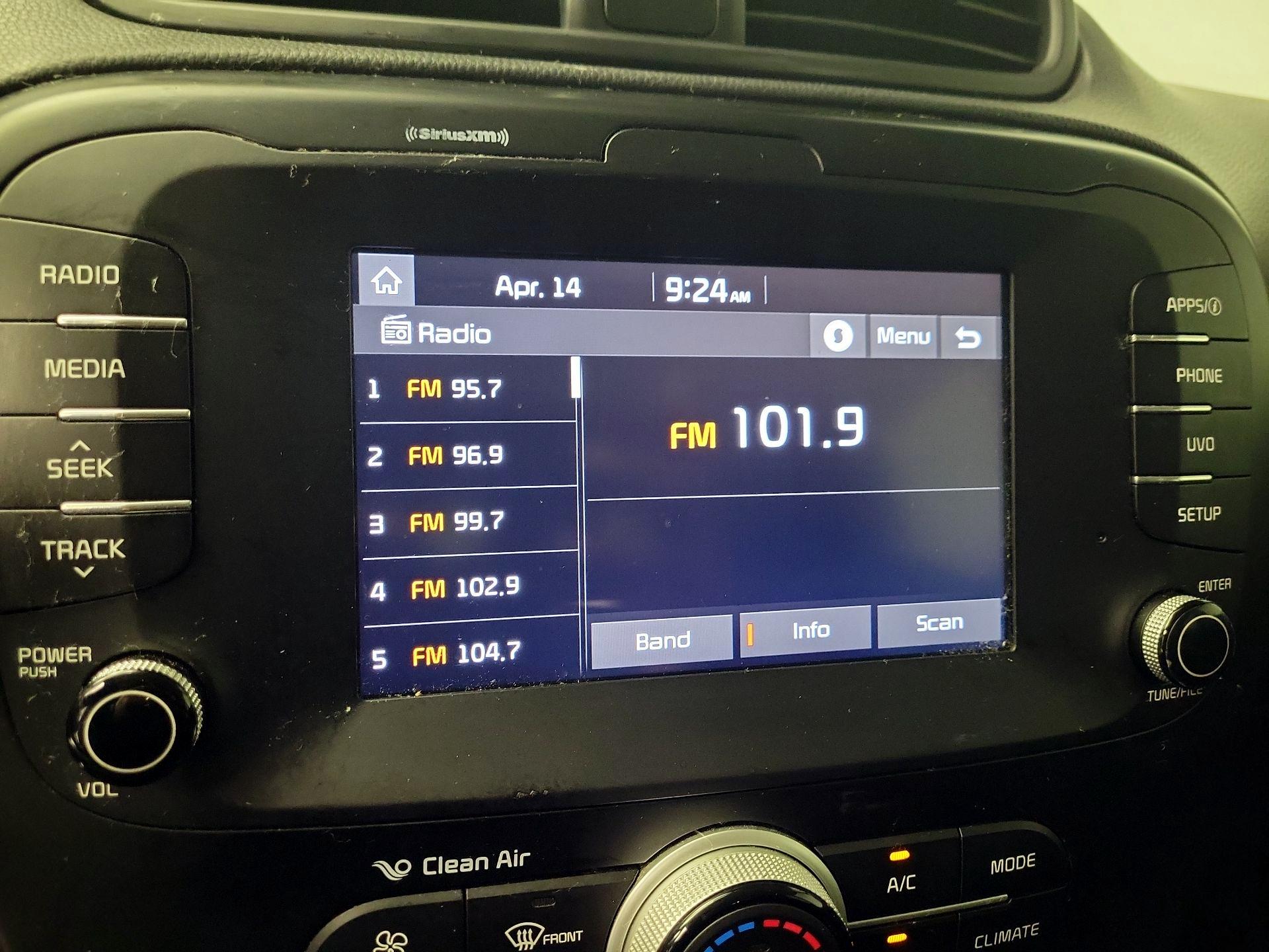 Thumbnail: 2019 Kia Soul - 14