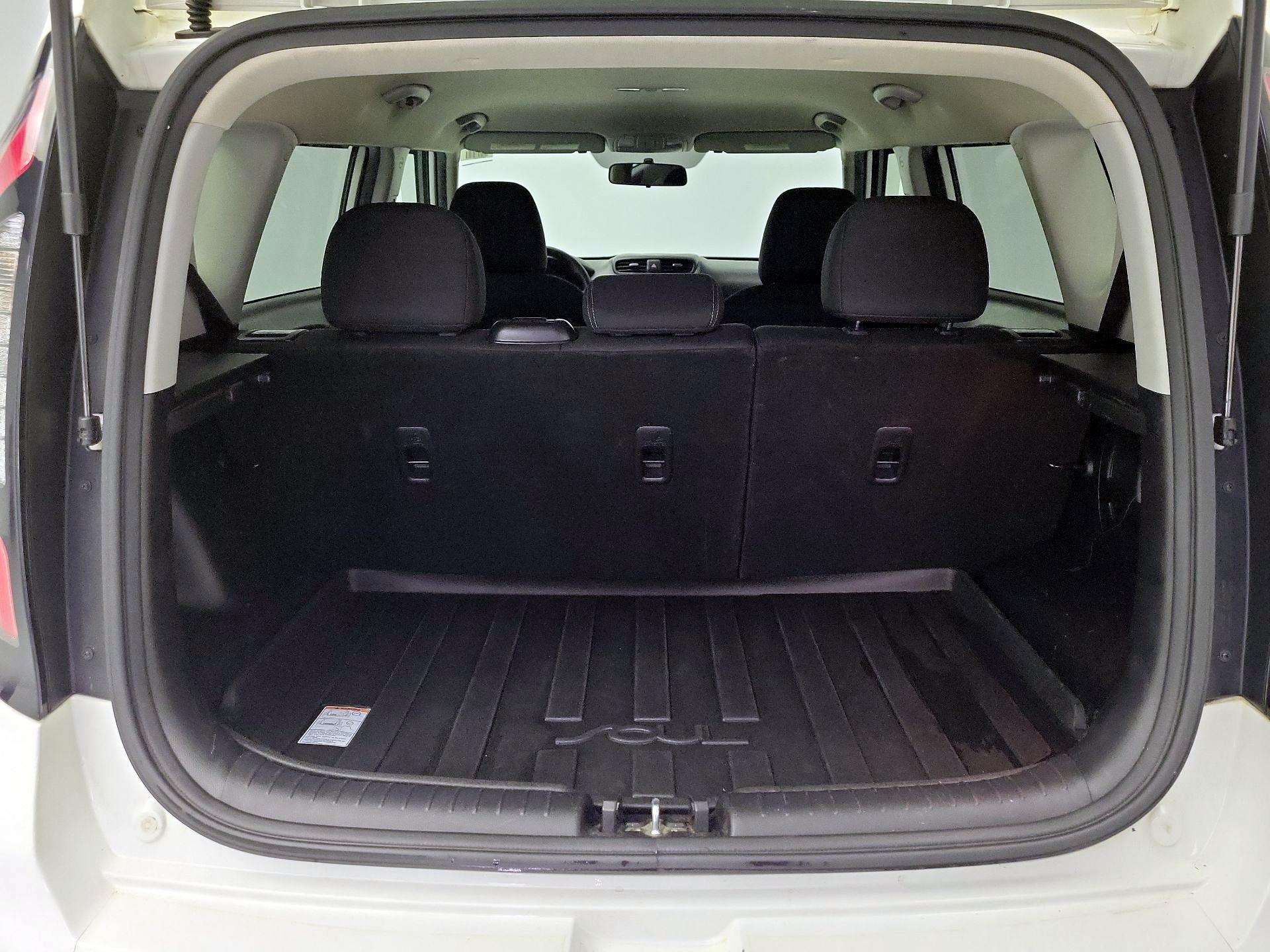 Thumbnail: 2019 Kia Soul - 19