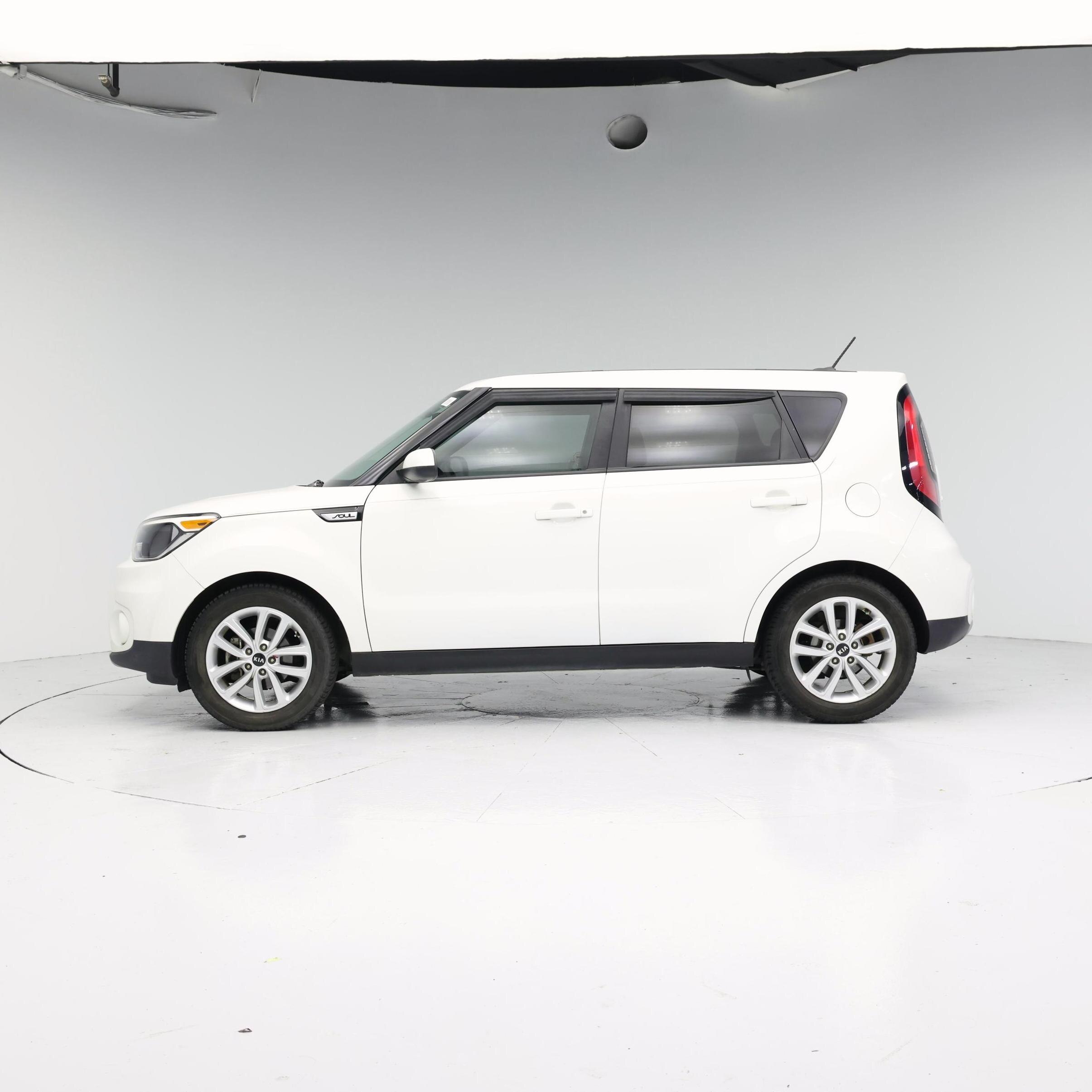 Thumbnail: 2019 Kia Soul - 3