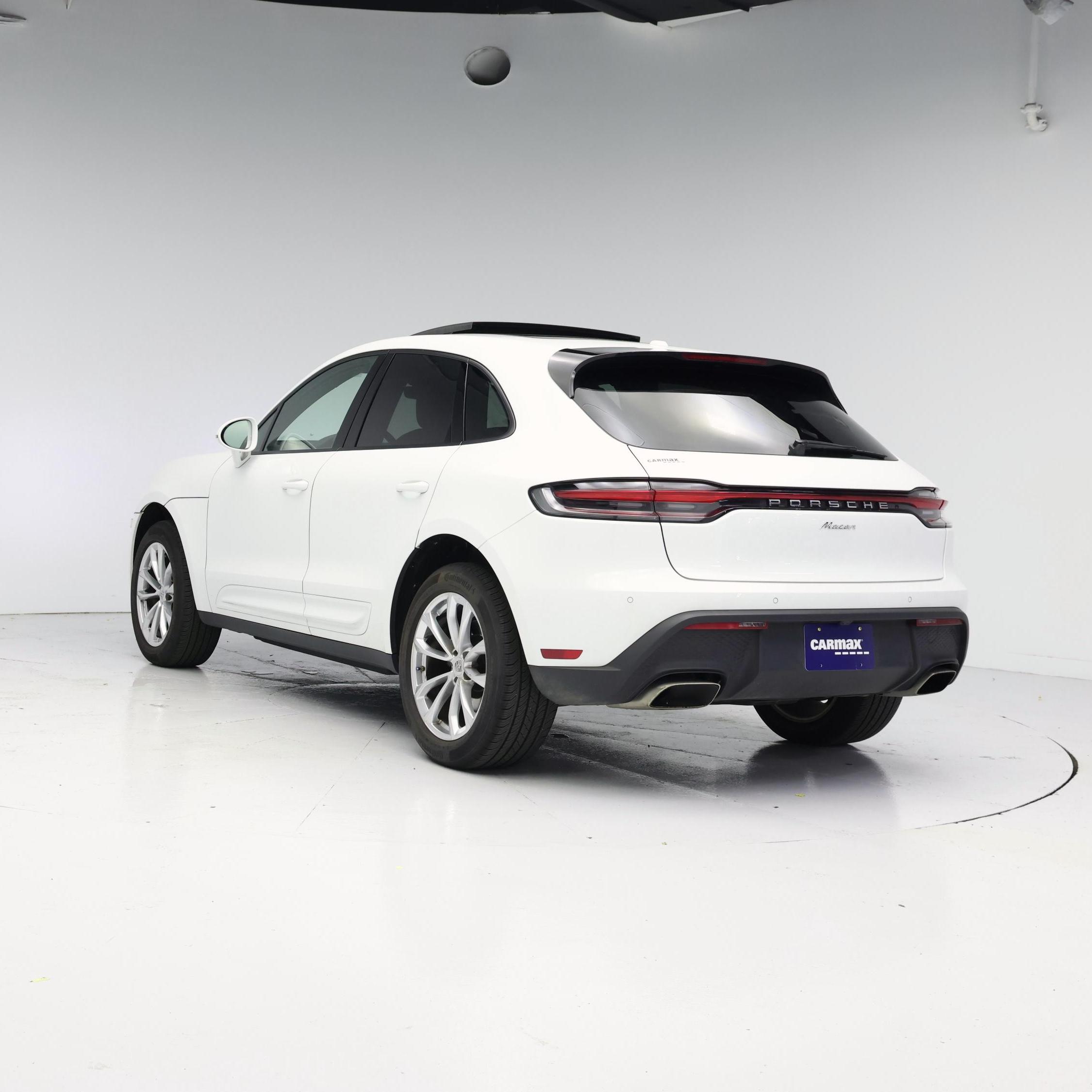 Thumbnail: 2022 Porsche Macan - 2