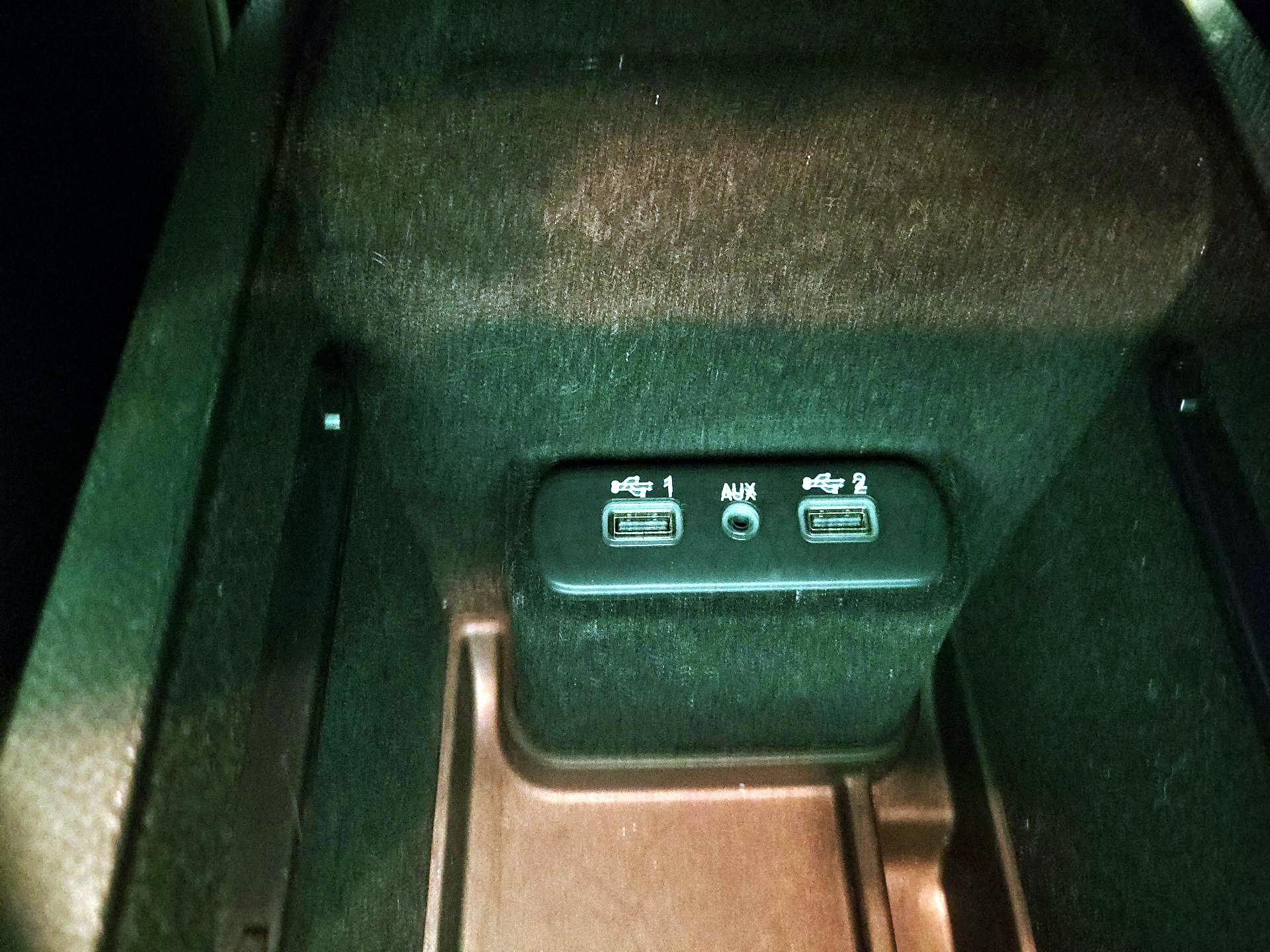 Thumbnail: 2022 Chrysler 300 - 19