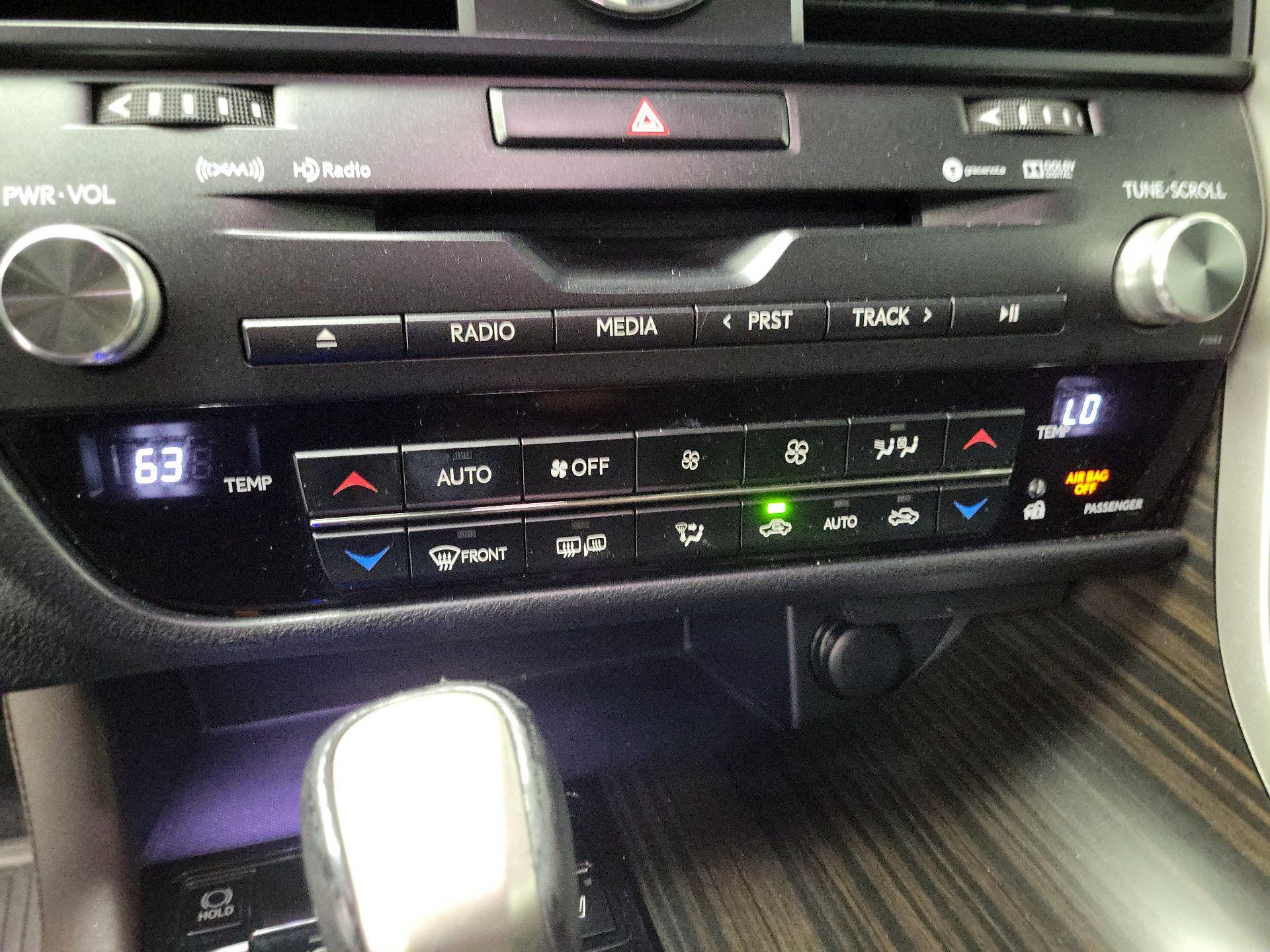 Thumbnail: 2017 Lexus RX - 17