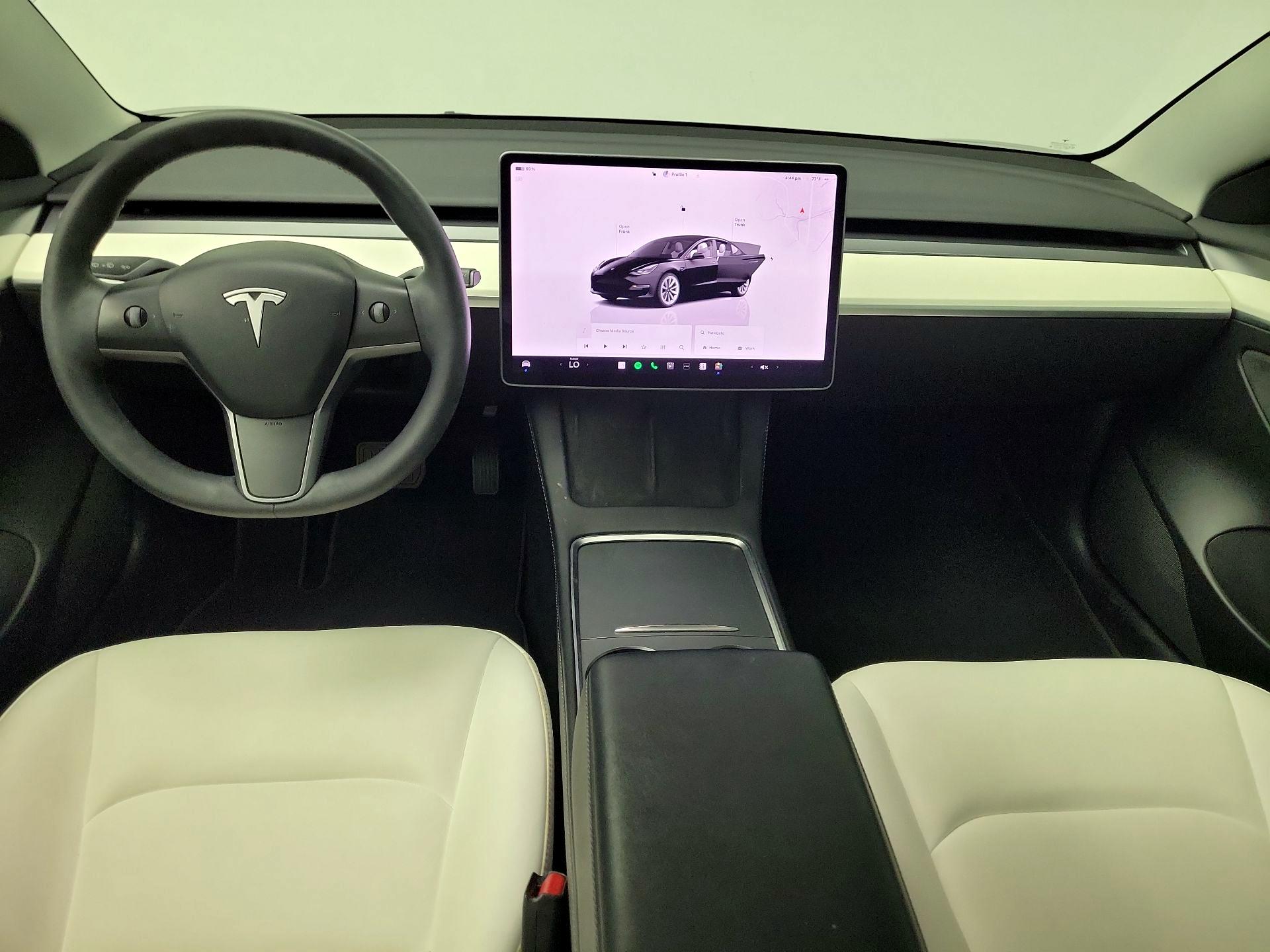 Thumbnail: 2022 Tesla Model 3 - 9