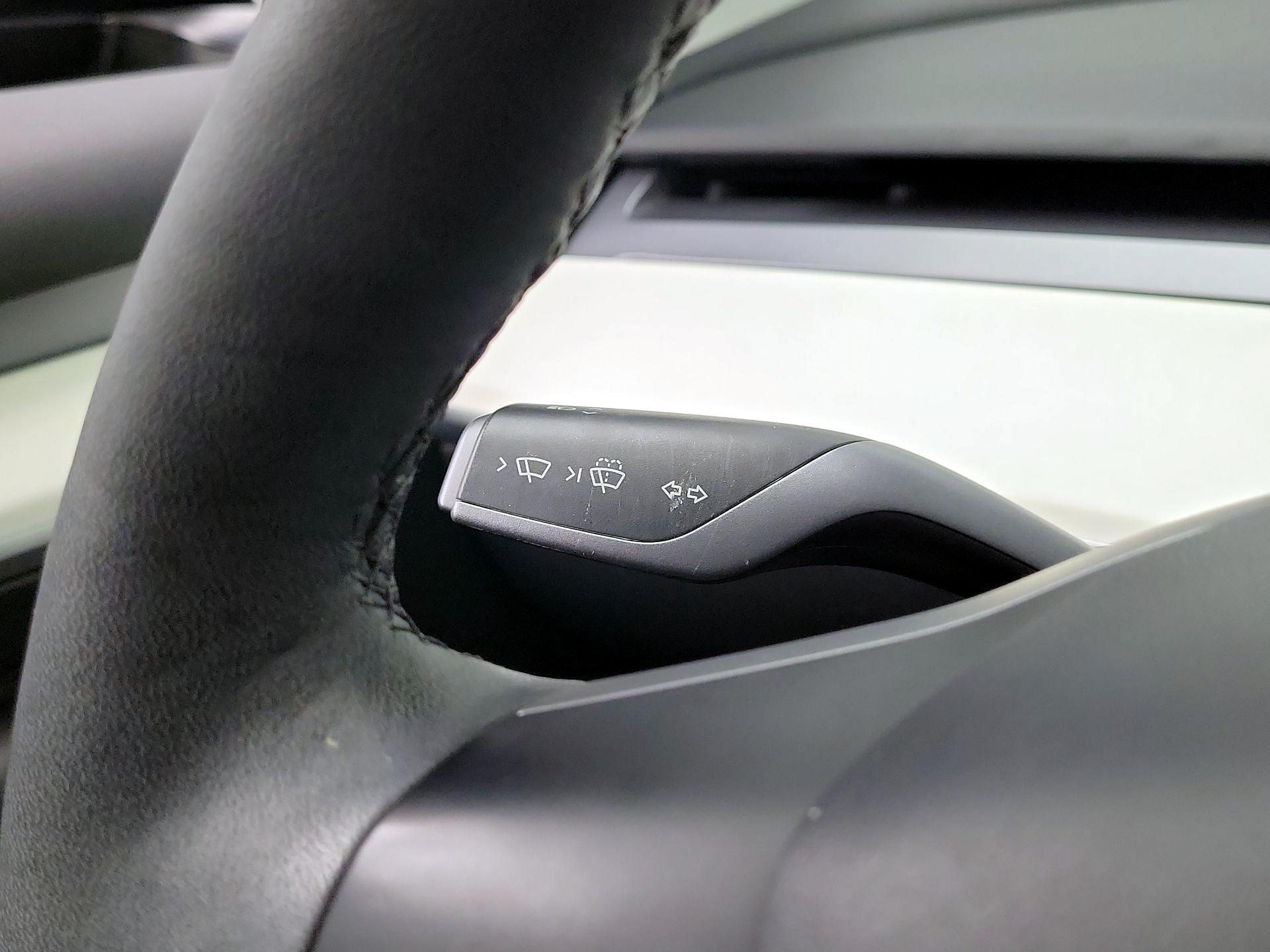 Thumbnail: 2022 Tesla Model 3 - 13