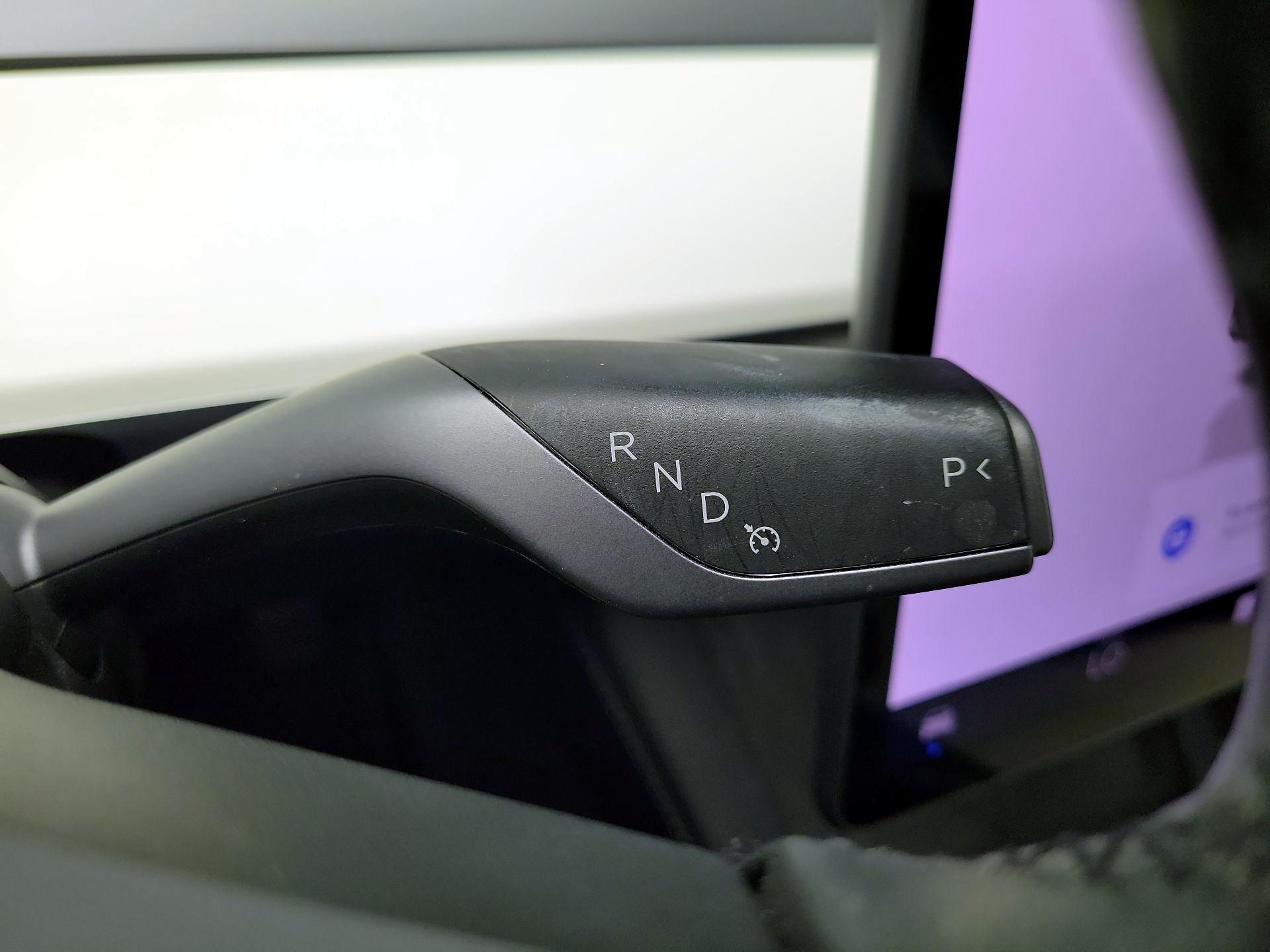 Thumbnail: 2022 Tesla Model 3 - 17