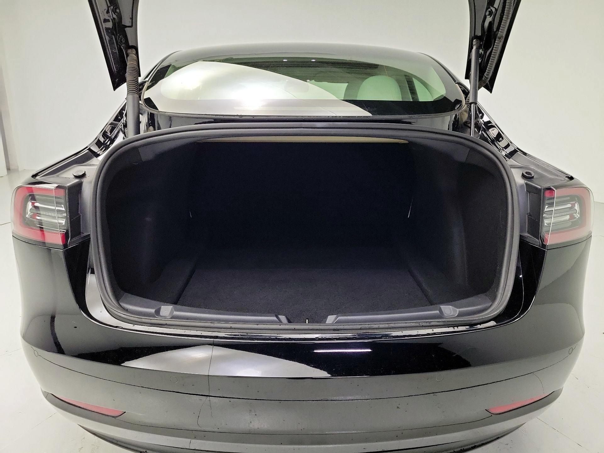 Thumbnail: 2022 Tesla Model 3 - 20