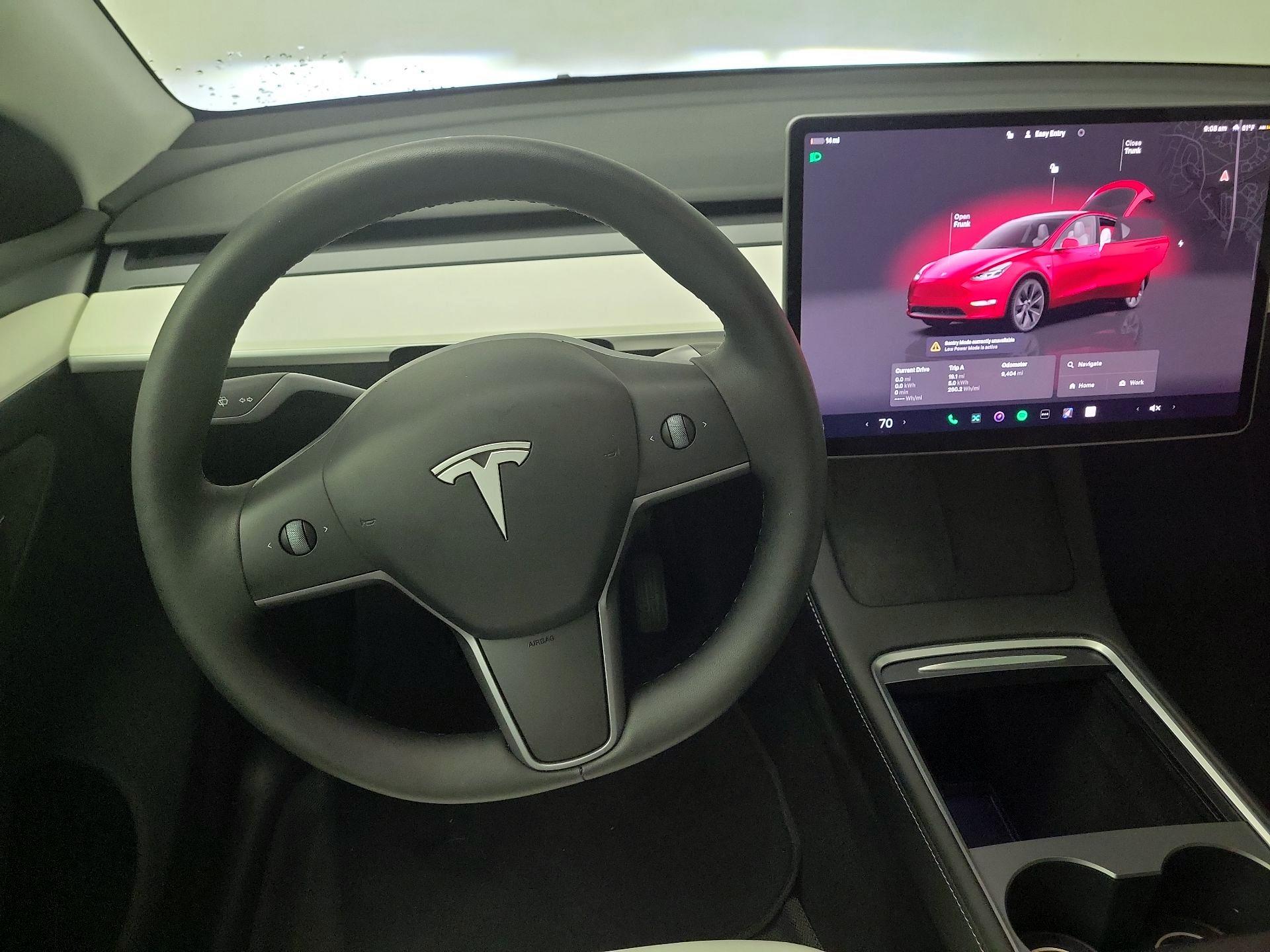 Thumbnail: 2024 Tesla Model Y - 10