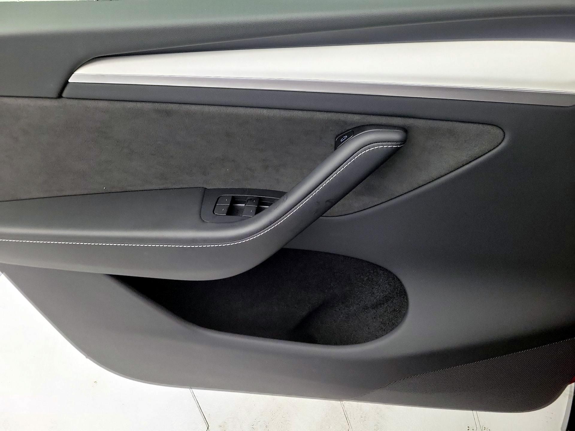 Thumbnail: 2024 Tesla Model Y - 12