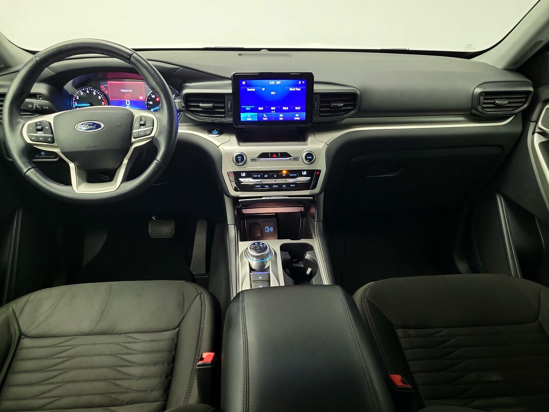 Thumbnail: 2021 Ford Explorer - 9