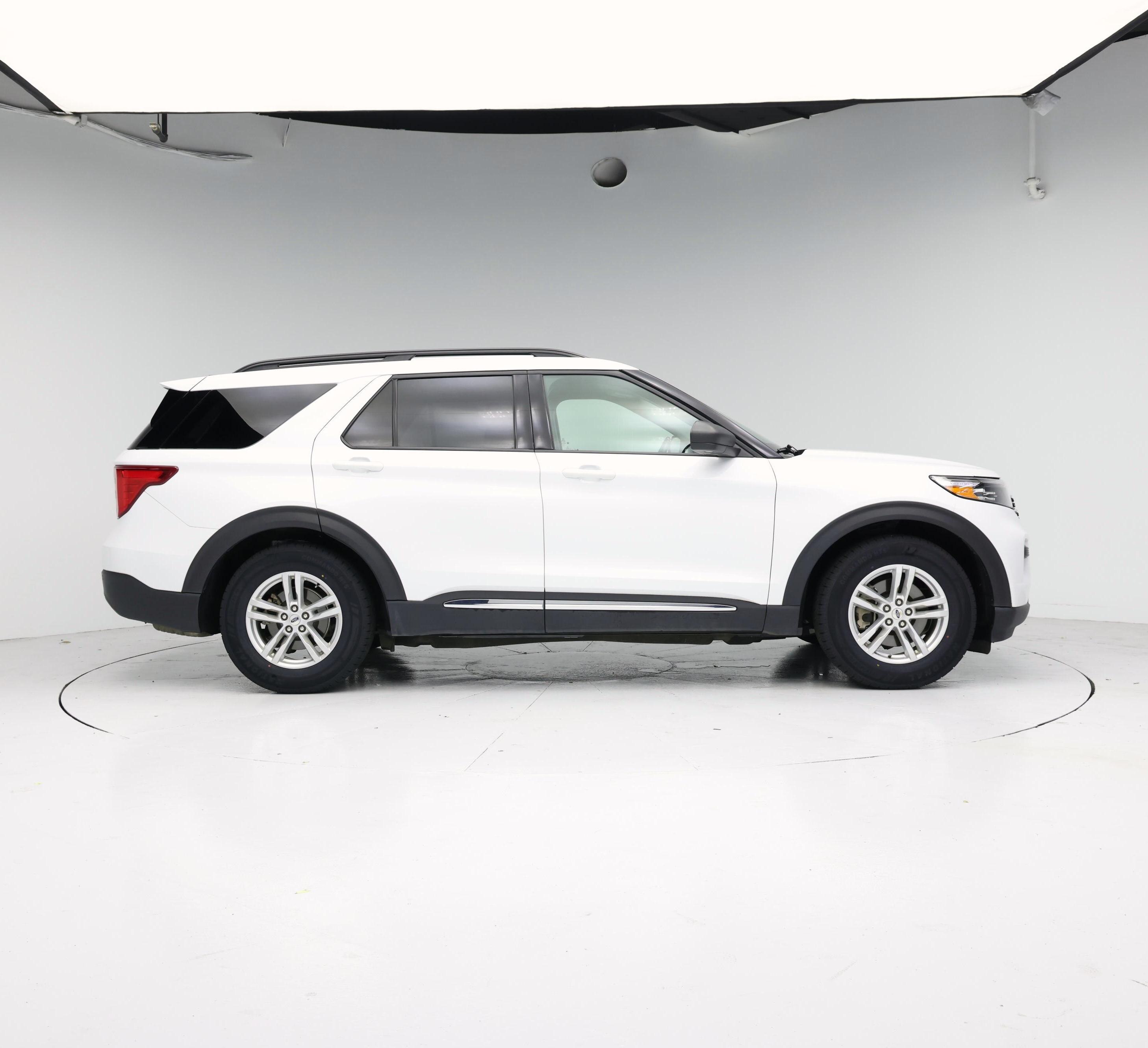 Thumbnail: 2021 Ford Explorer - 7