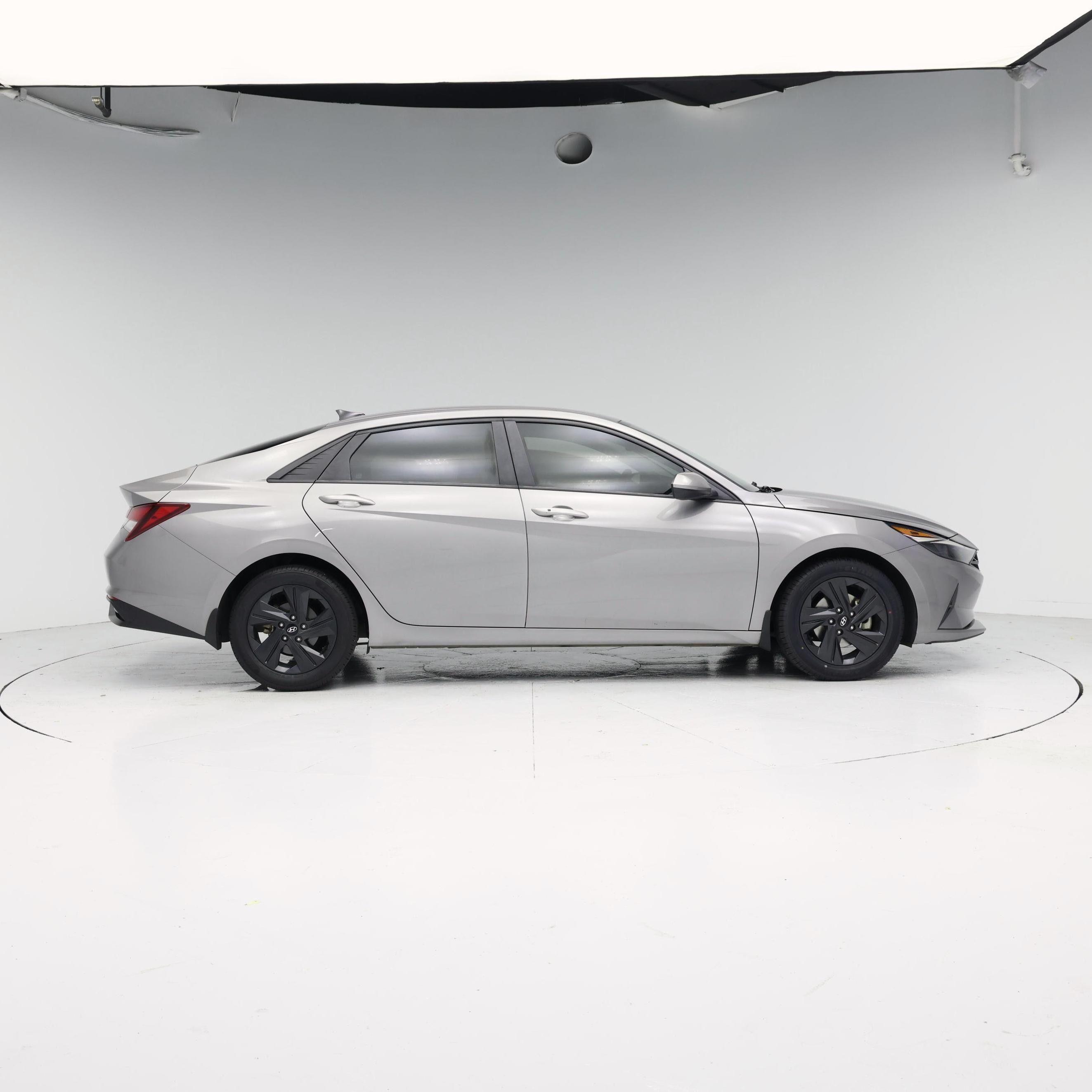 Thumbnail: 2022 Hyundai Elantra - 7