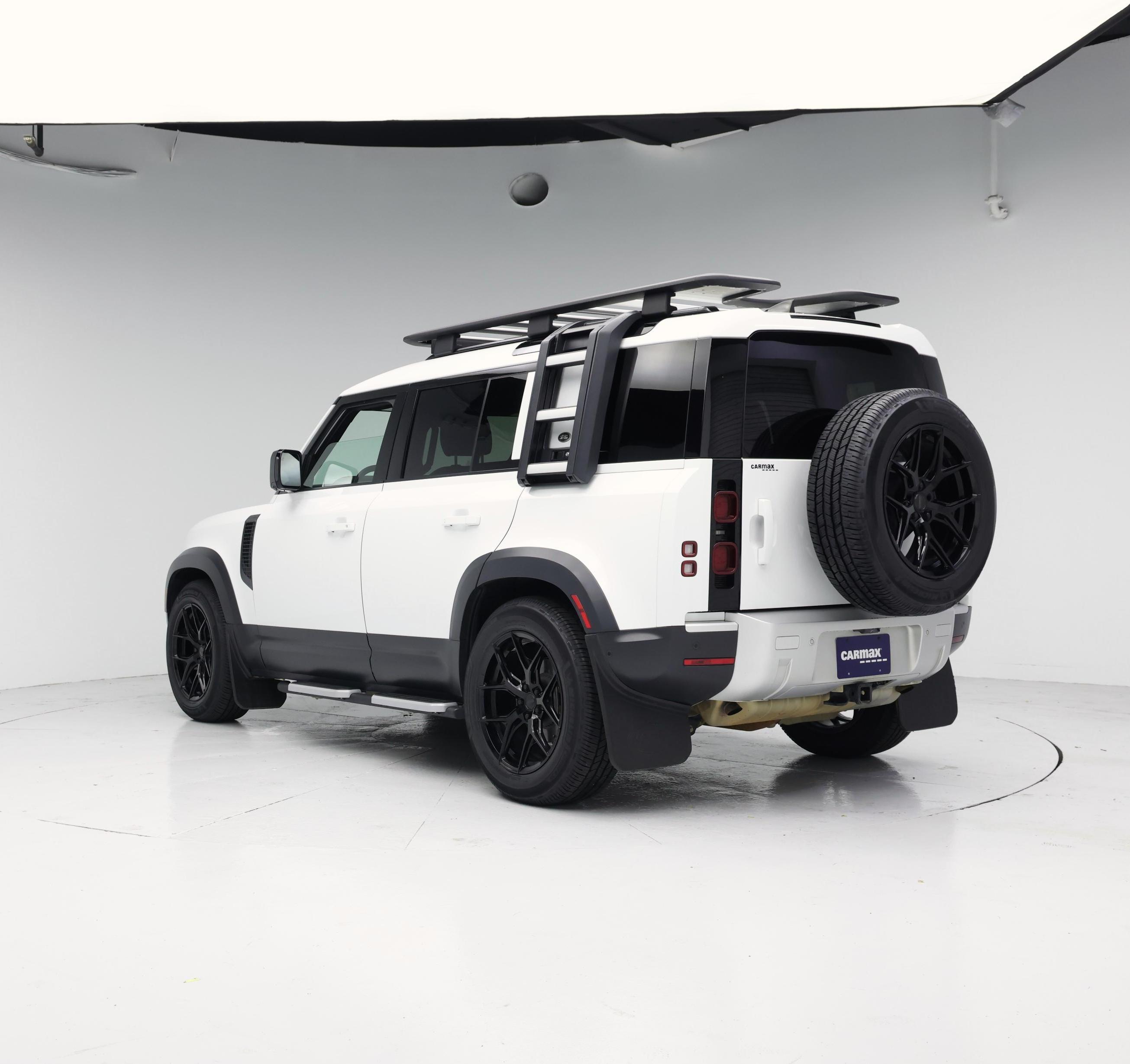 Thumbnail: 2023 Land Rover Defender - 2