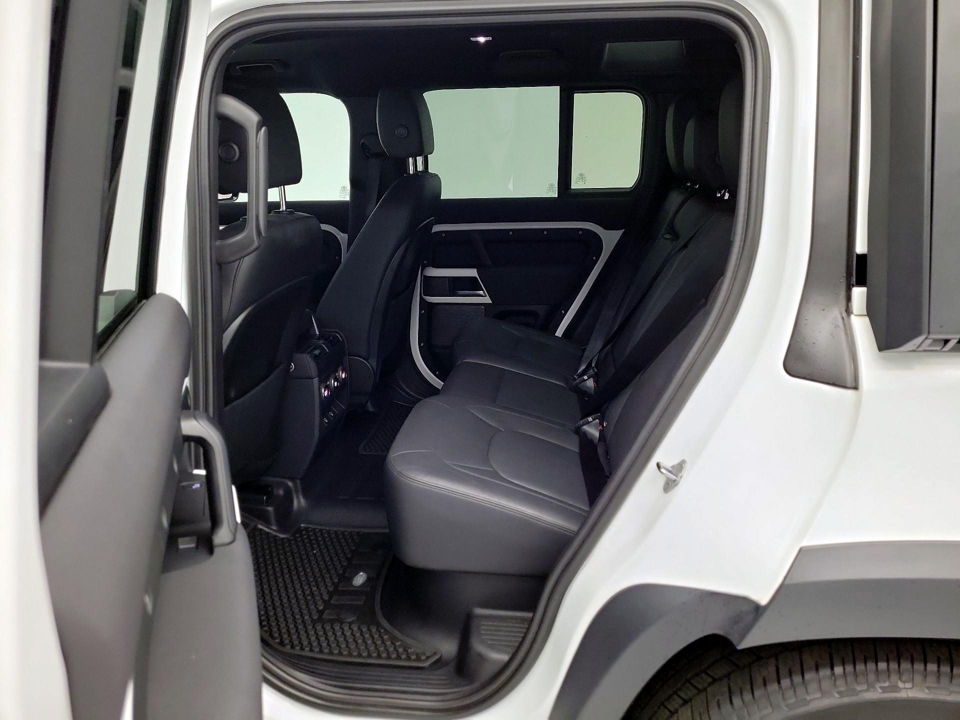 Thumbnail: 2023 Land Rover Defender - 20
