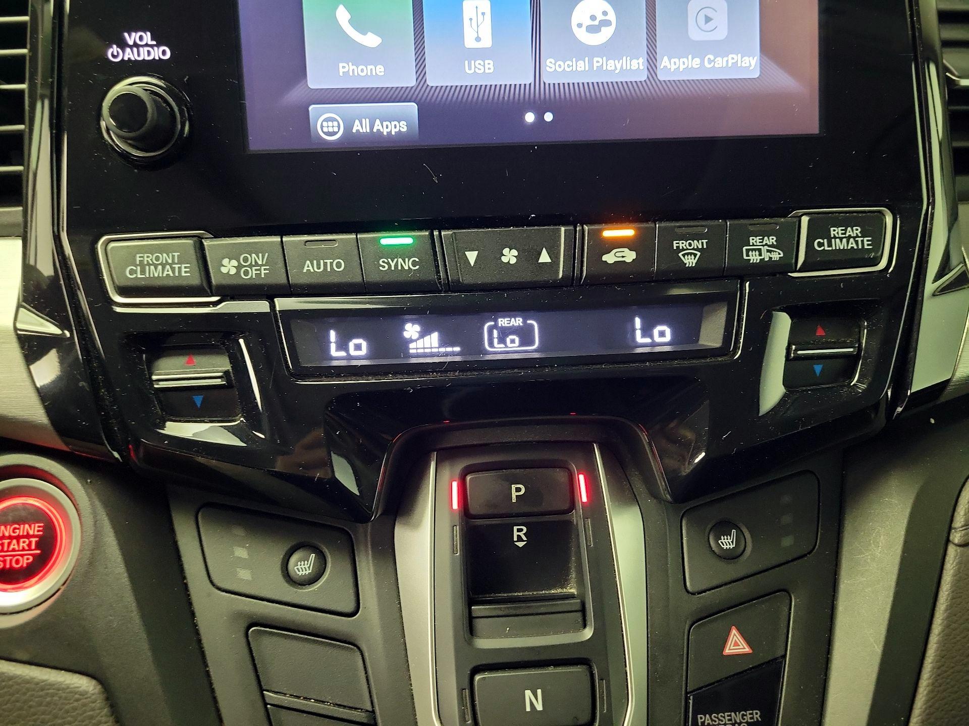 Thumbnail: 2018 Honda Odyssey - 16