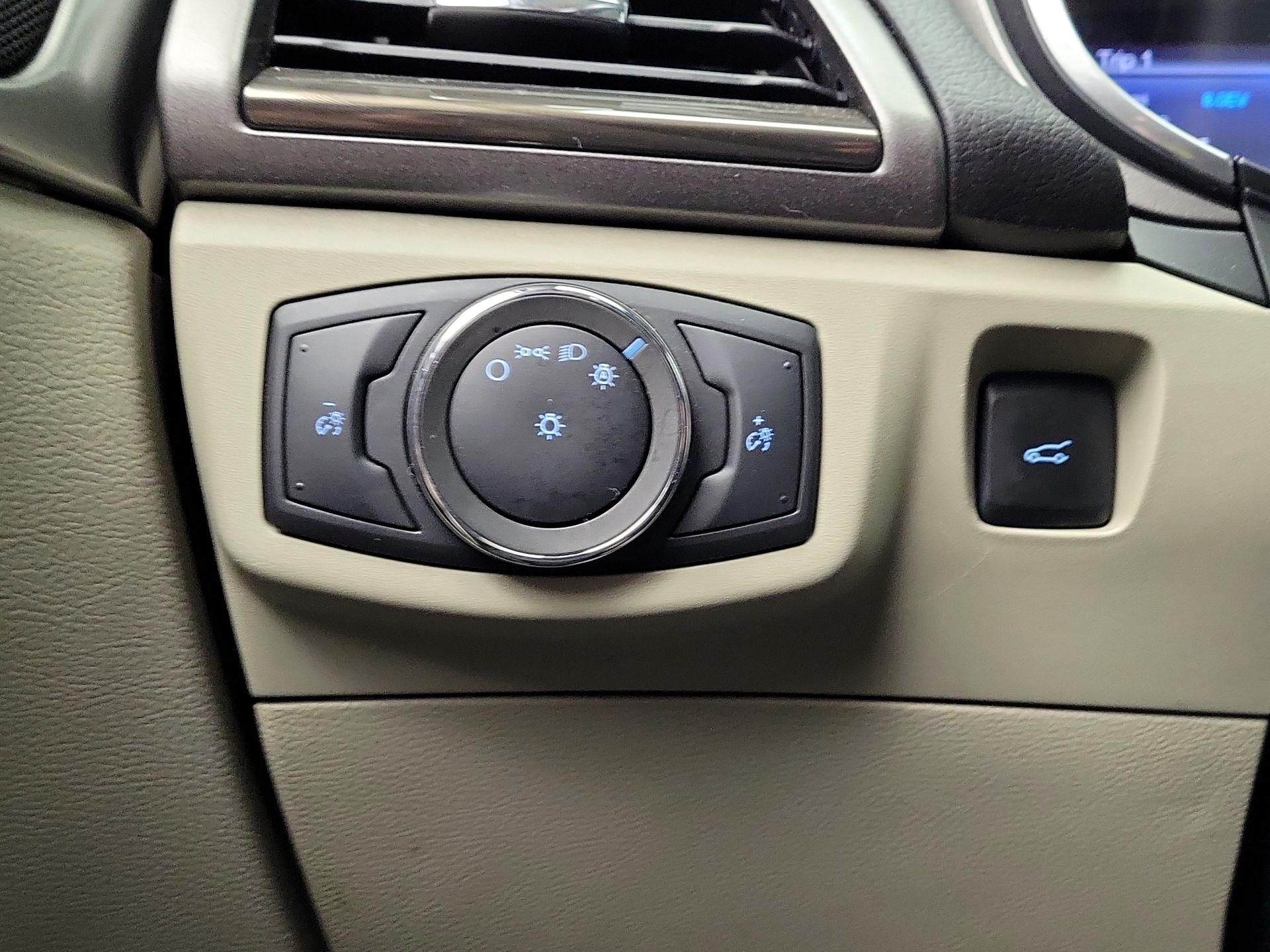 Thumbnail: 2020 Ford Fusion - 13