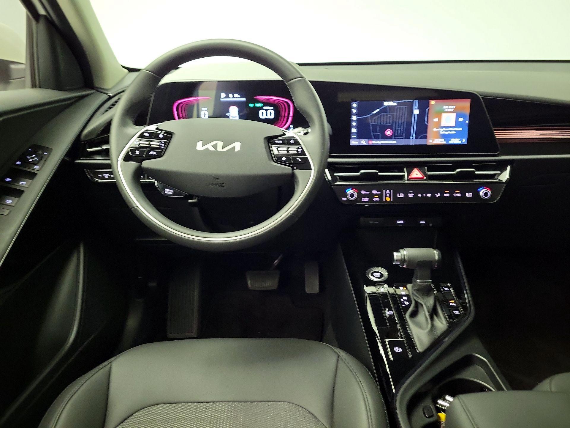 Thumbnail: 2025 Kia Niro - 10