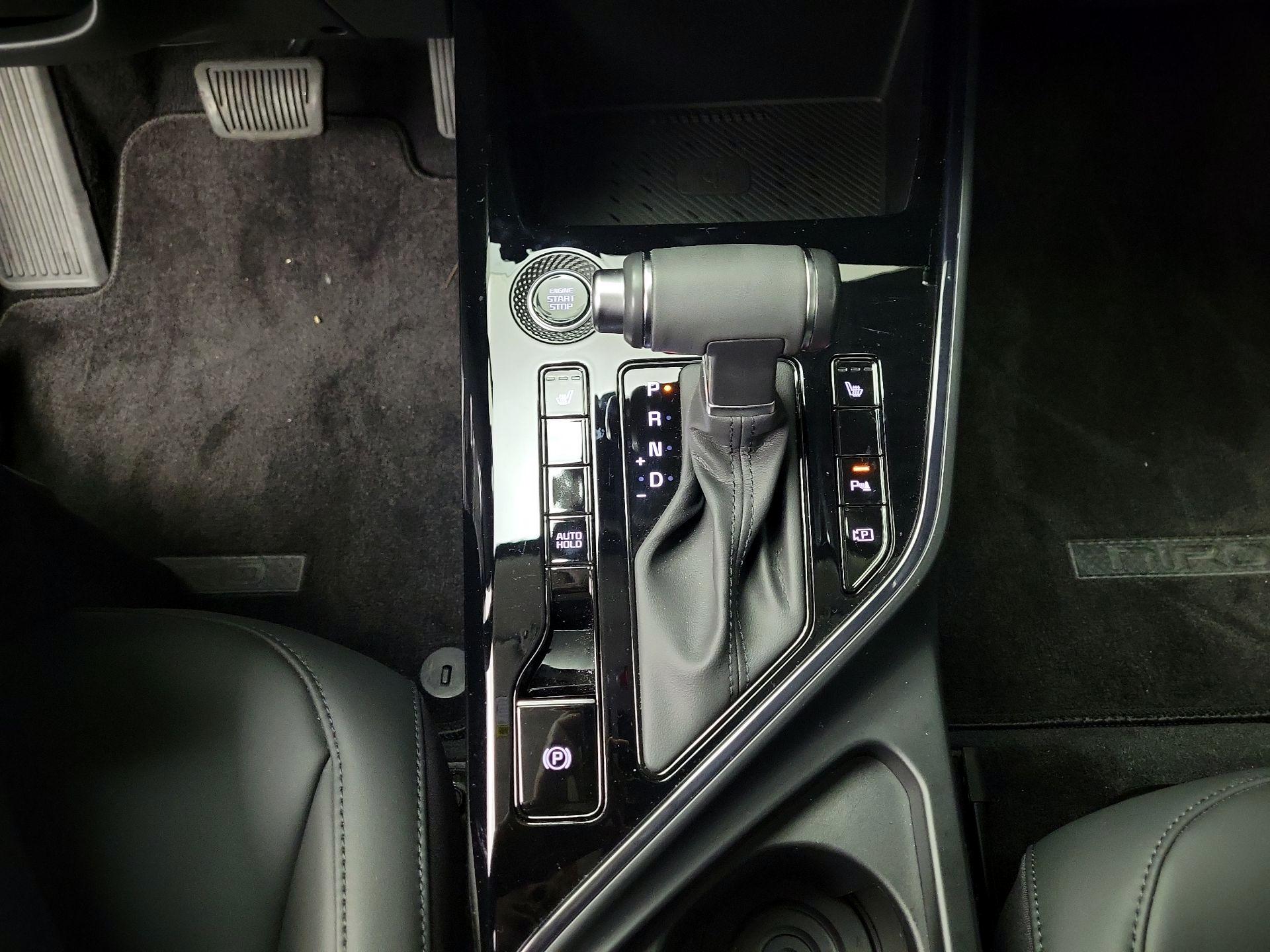 Thumbnail: 2025 Kia Niro - 18