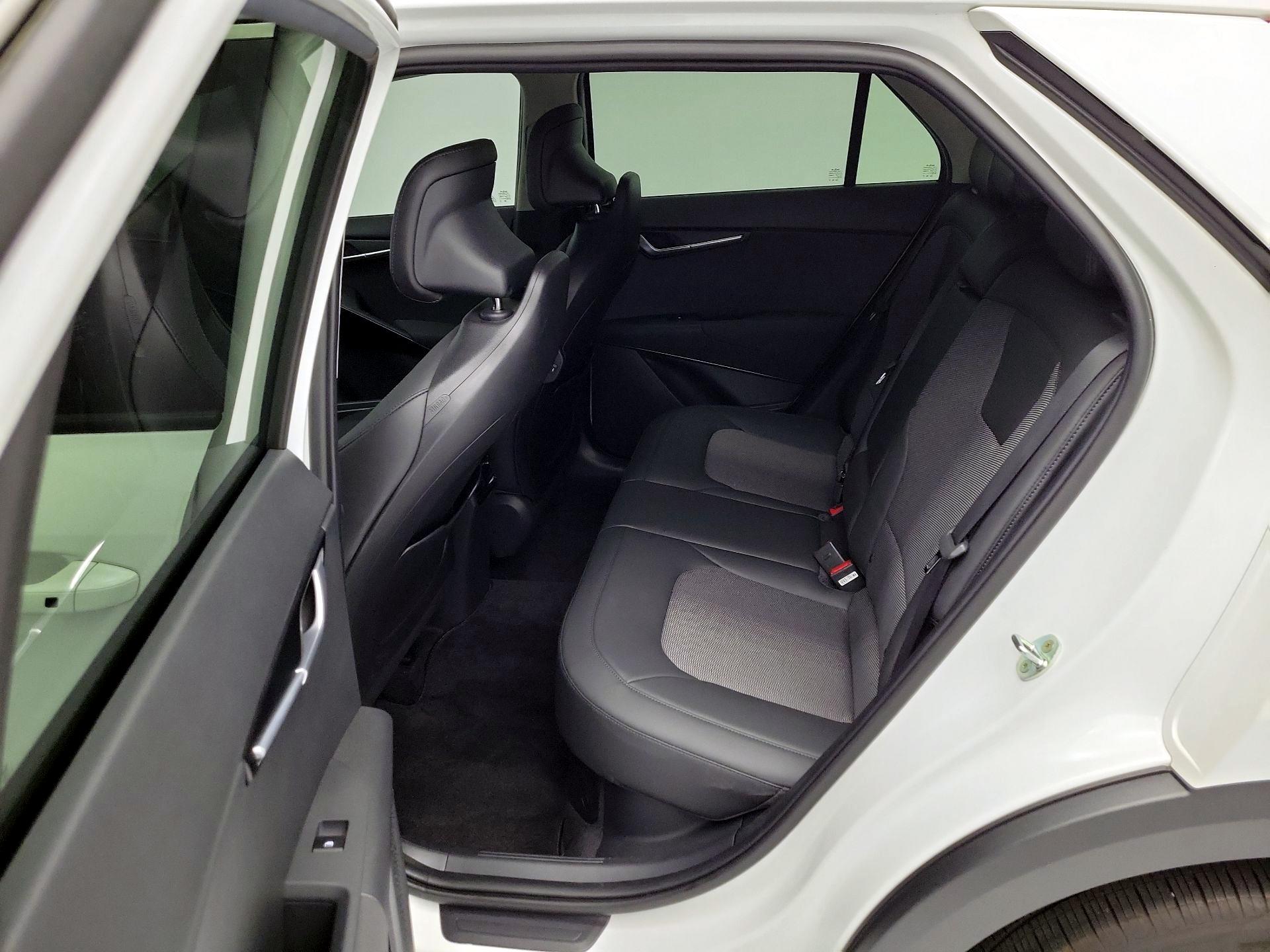 Thumbnail: 2025 Kia Niro - 20