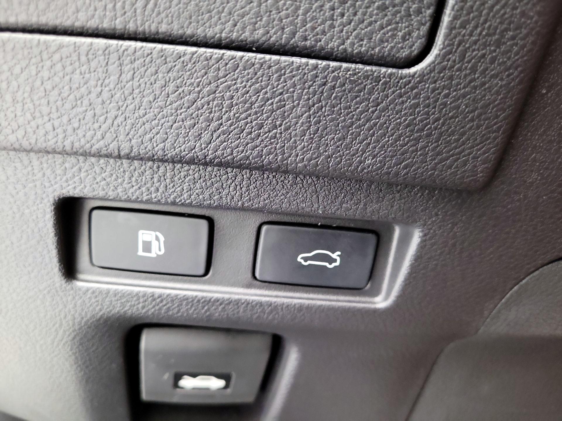 Thumbnail: 2024 Lexus ES - 13