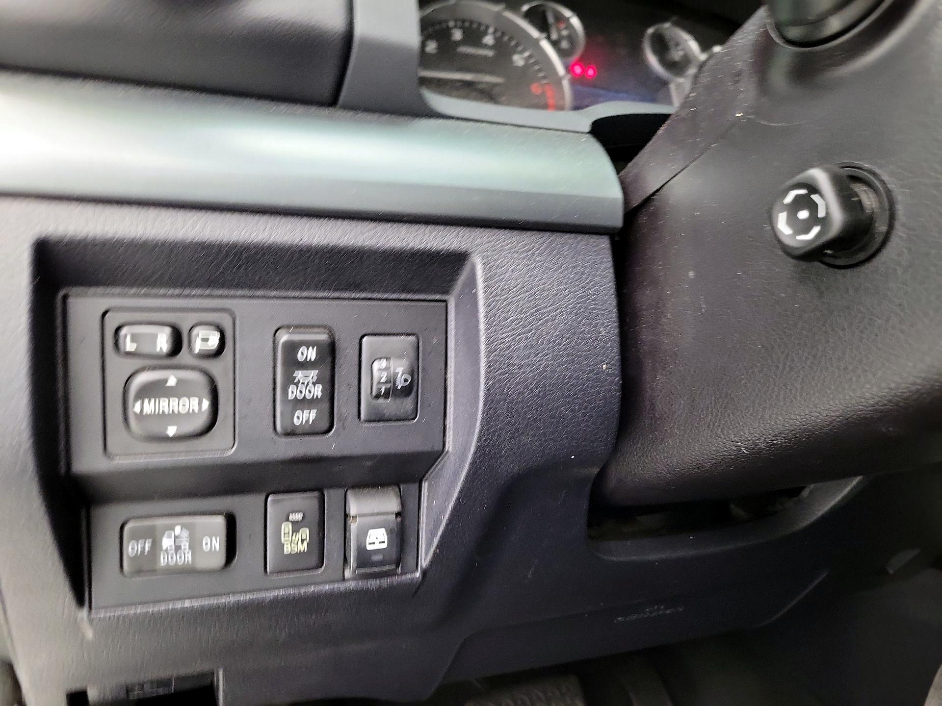 Thumbnail: 2017 Toyota Tundra - 13