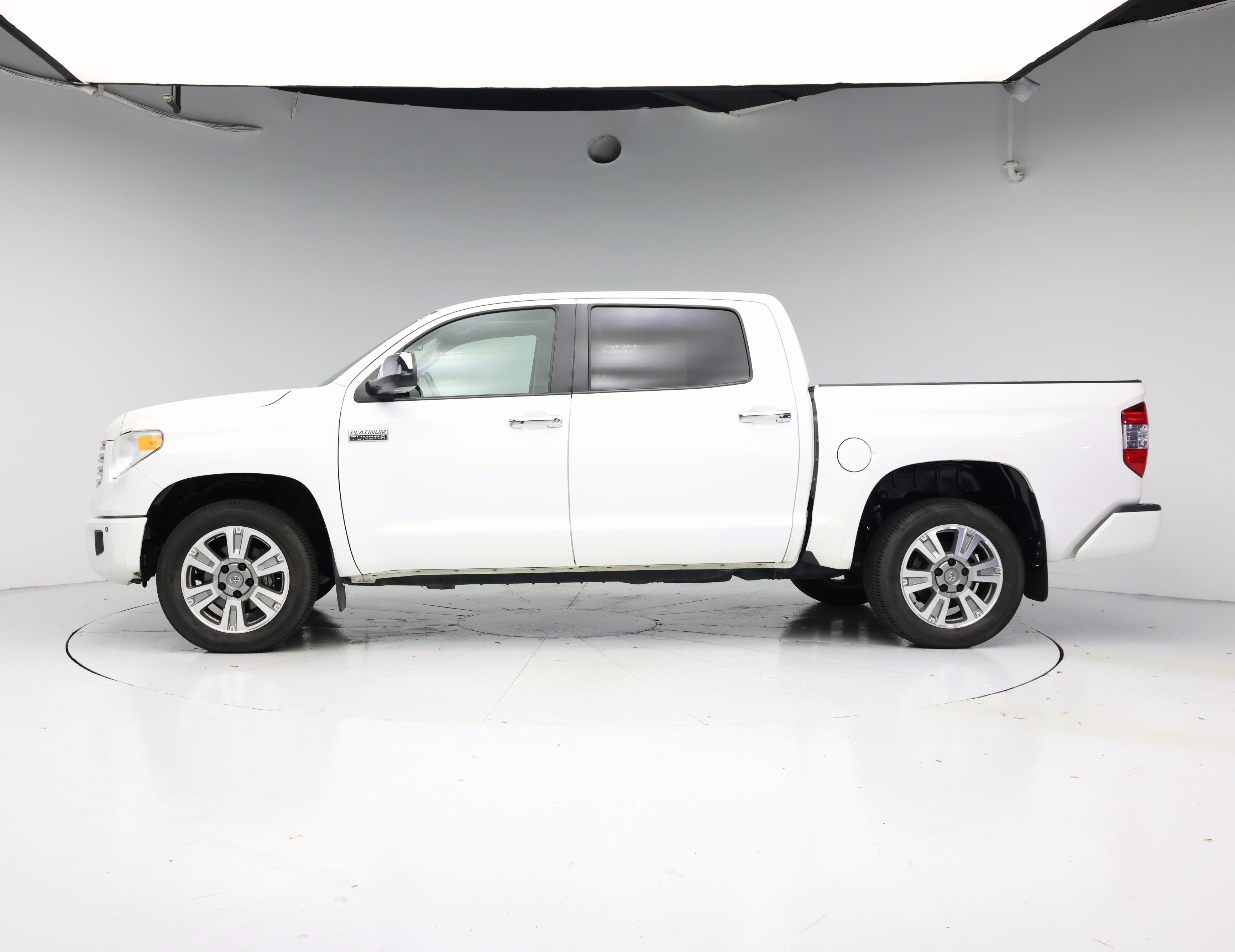 Thumbnail: 2017 Toyota Tundra - 3
