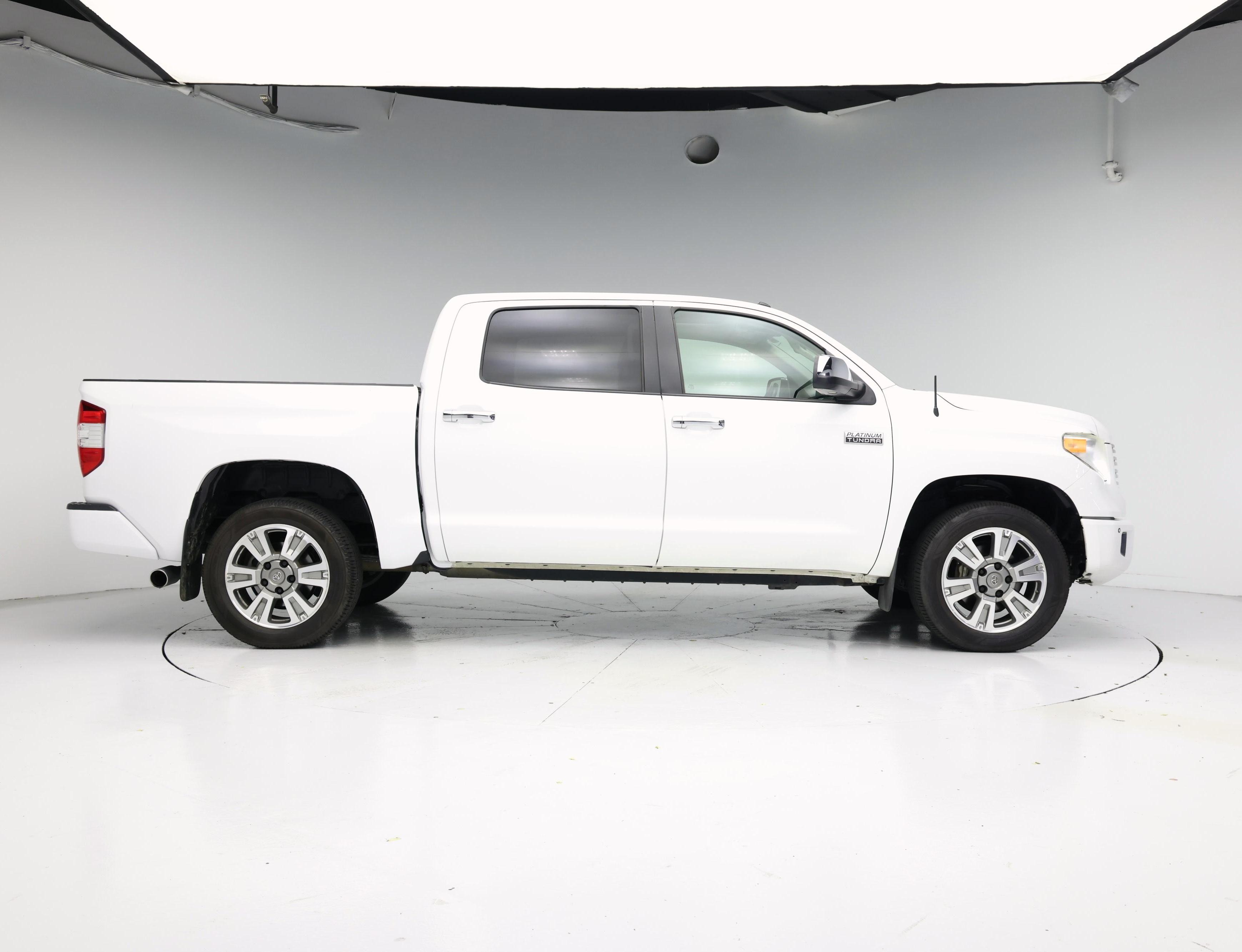 Thumbnail: 2017 Toyota Tundra - 7