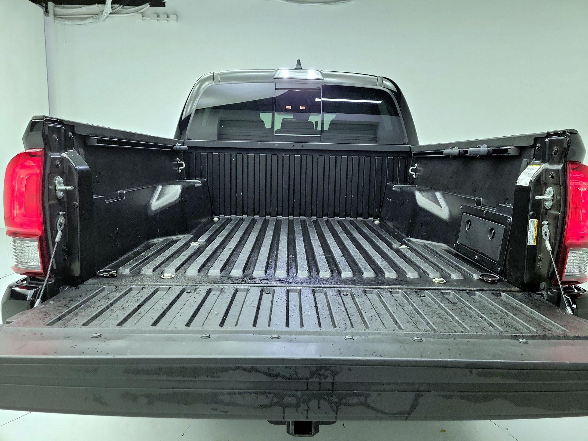 Thumbnail: 2022 Toyota Tacoma - 20