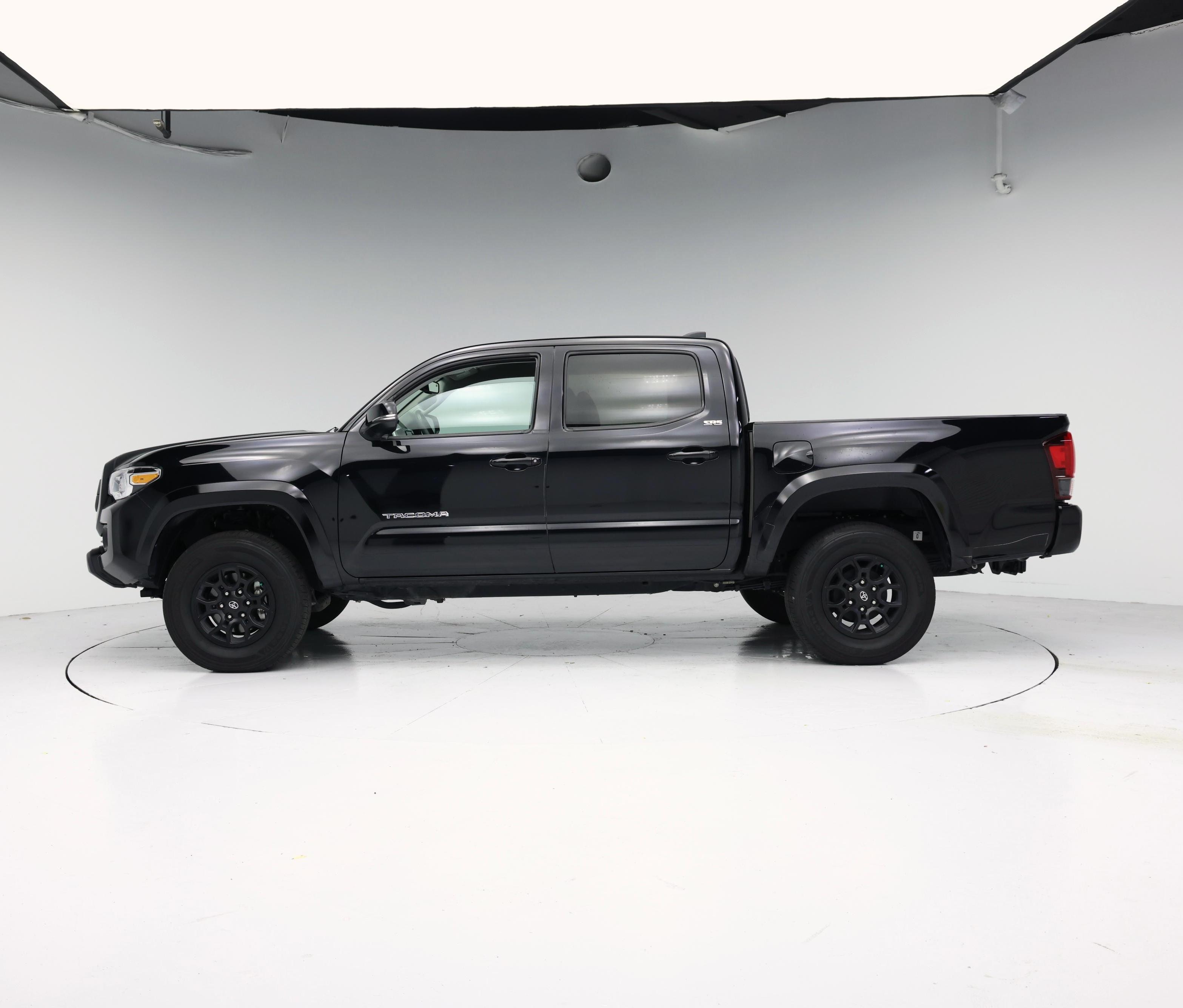Thumbnail: 2022 Toyota Tacoma - 3