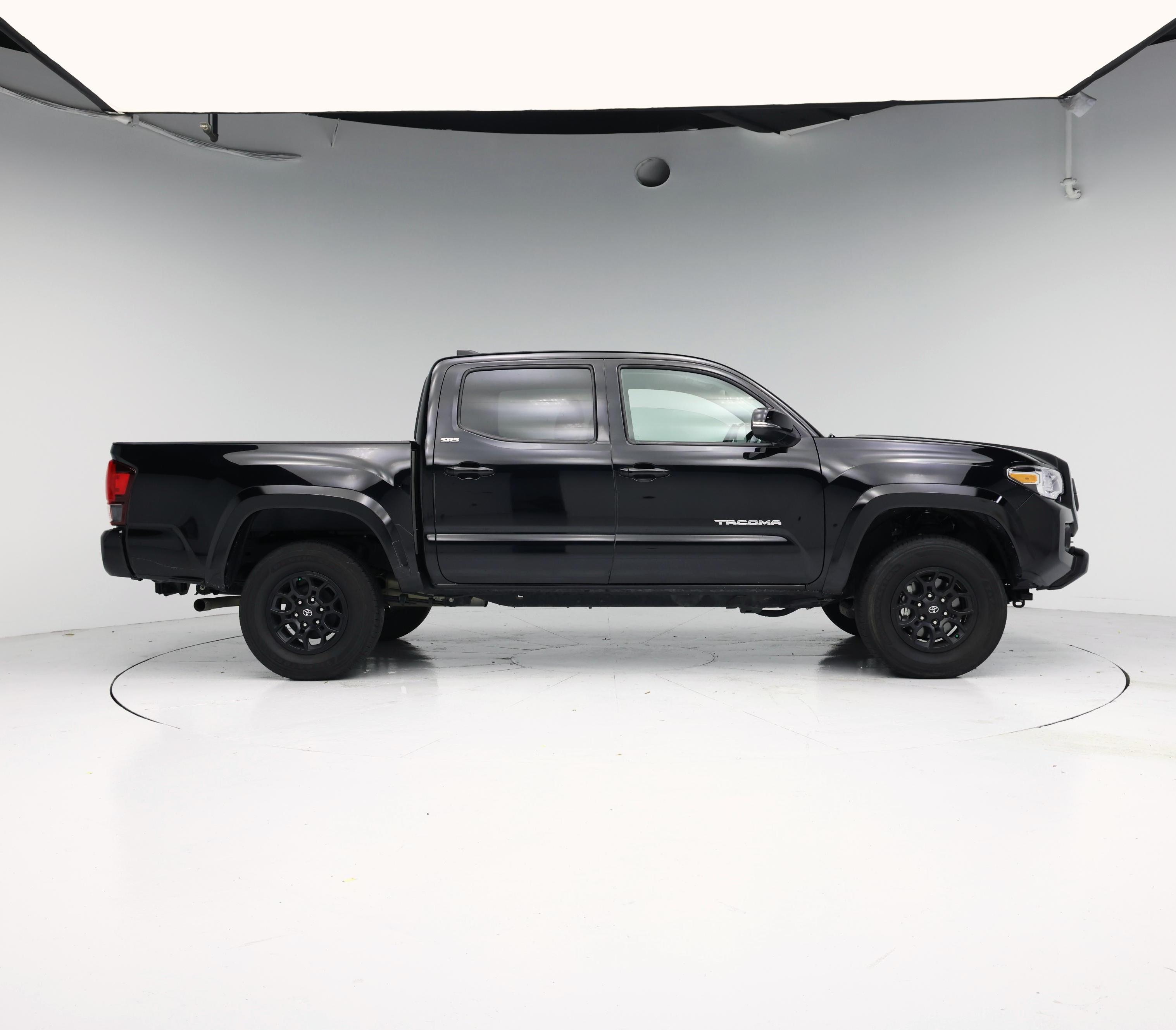 Thumbnail: 2022 Toyota Tacoma - 7