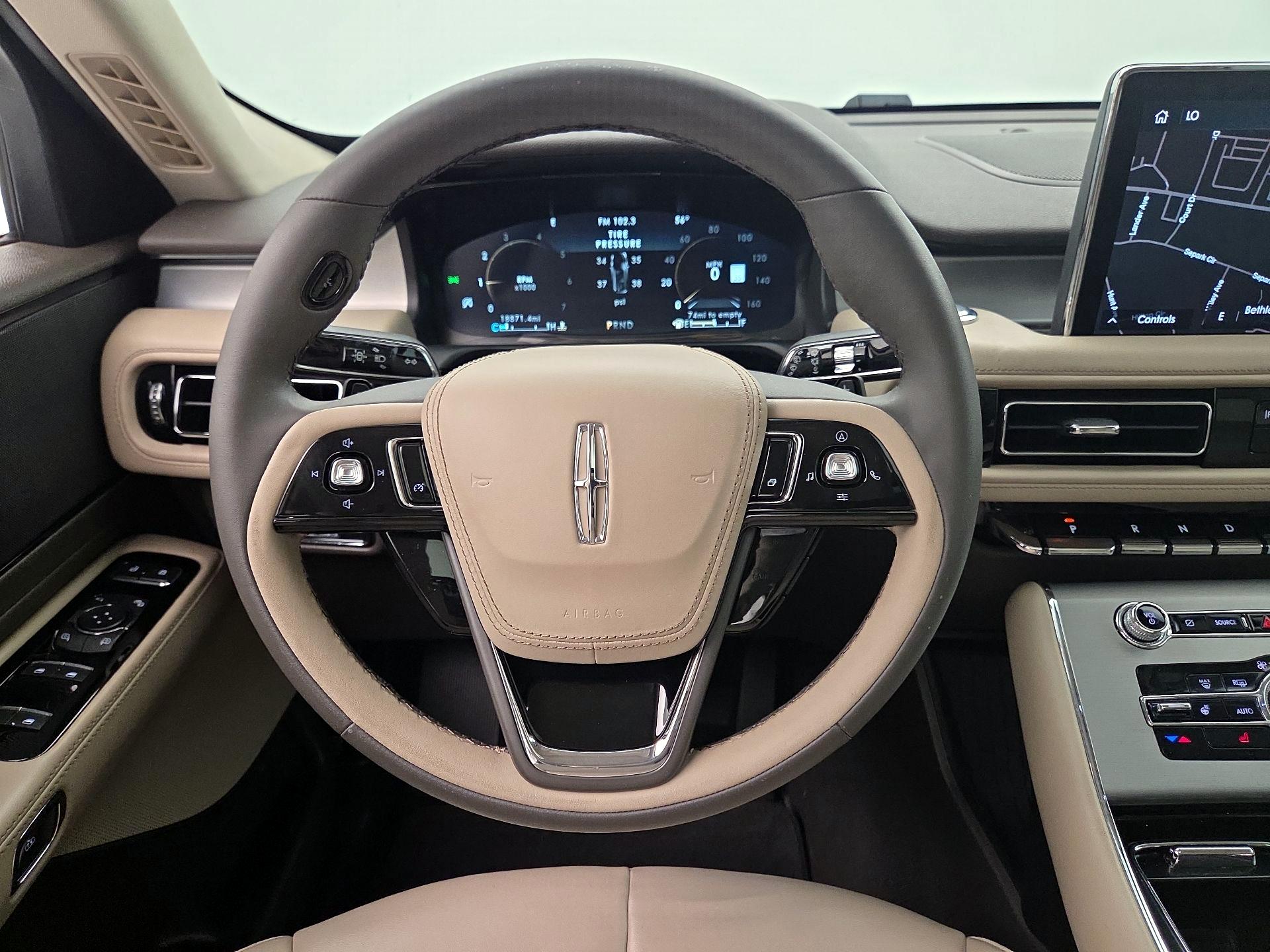 Thumbnail: 2022 Lincoln Aviator - 10