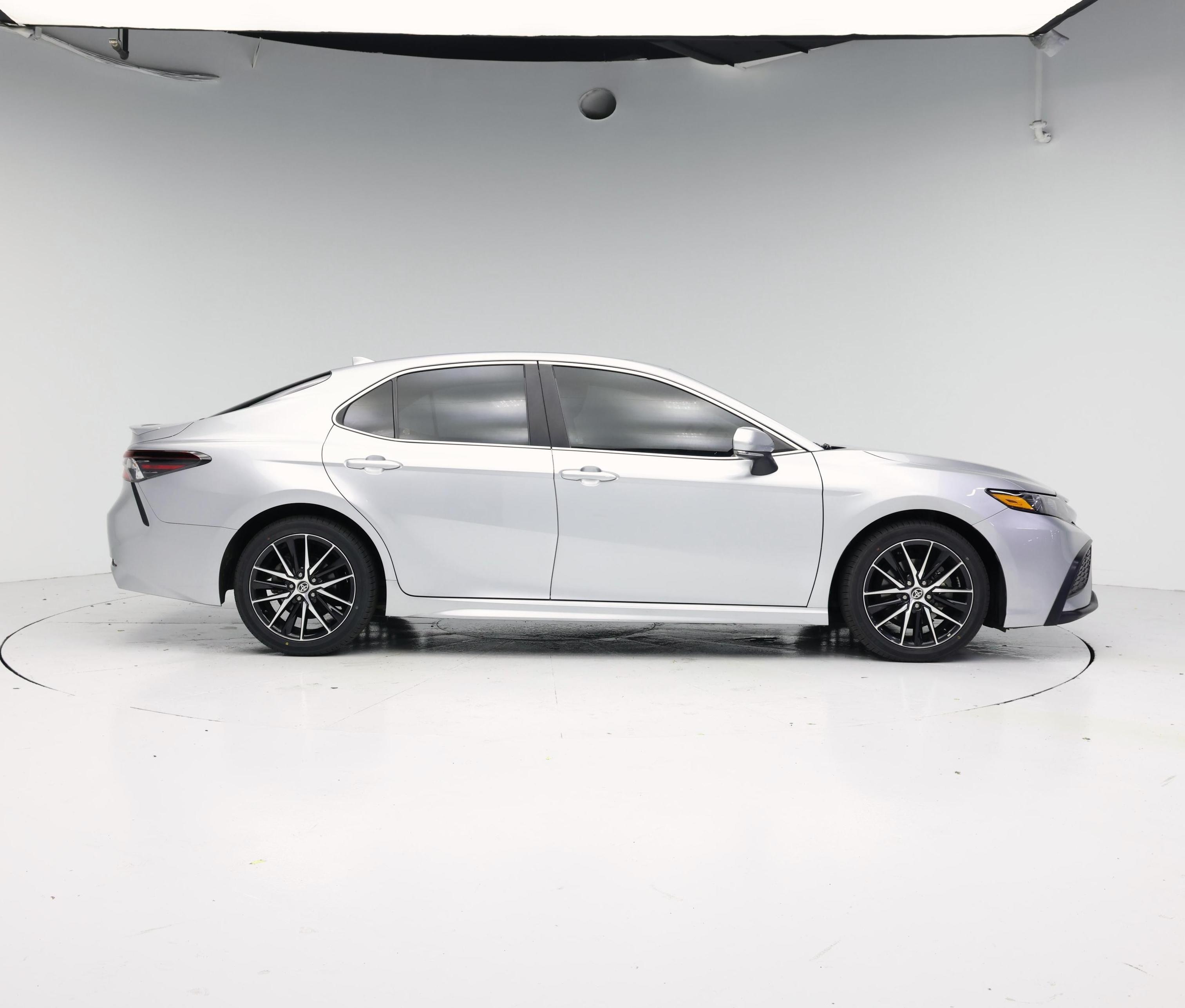 Thumbnail: 2022 Toyota Camry - 7