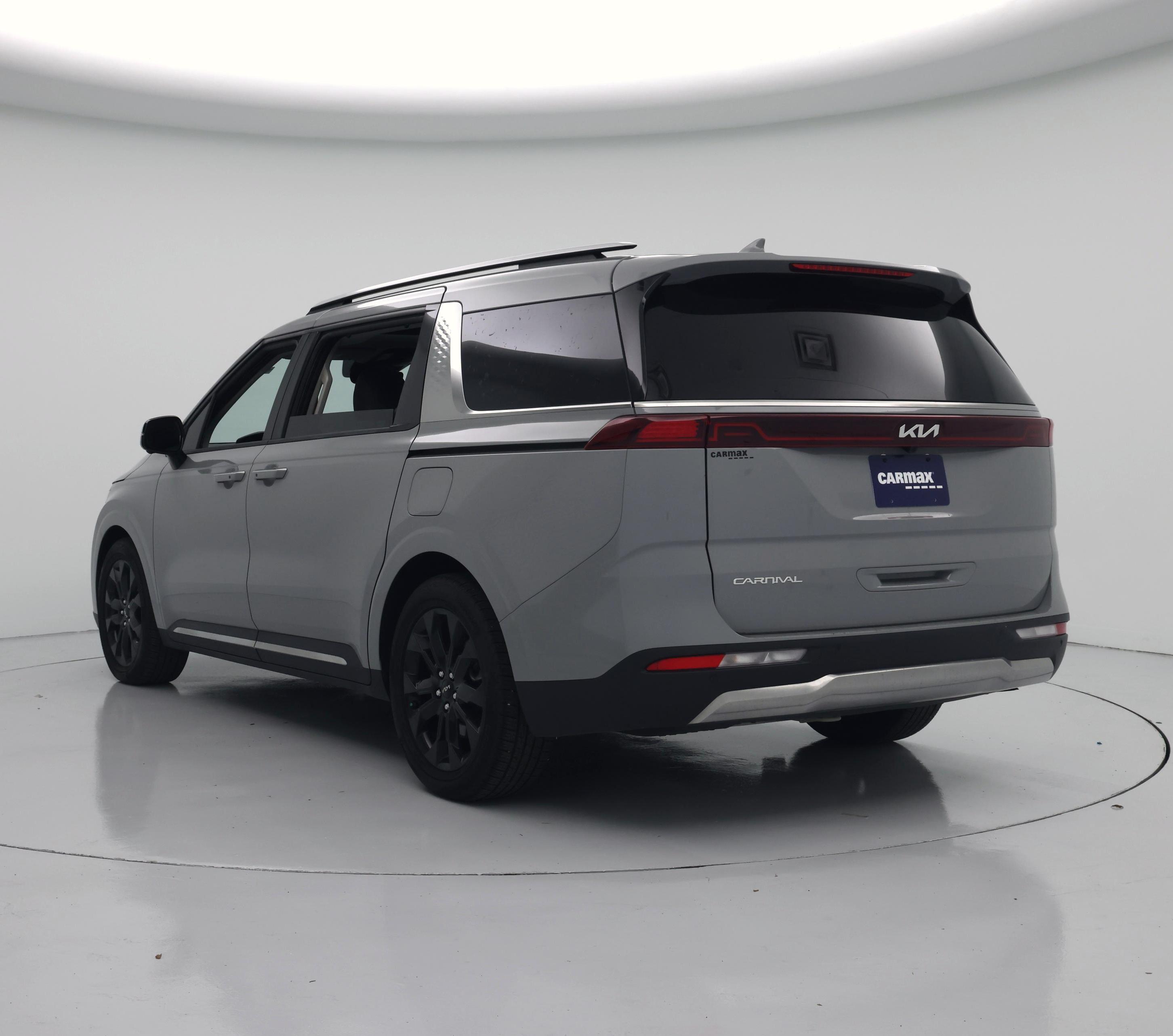 Thumbnail: 2023 Kia Carnival - 2