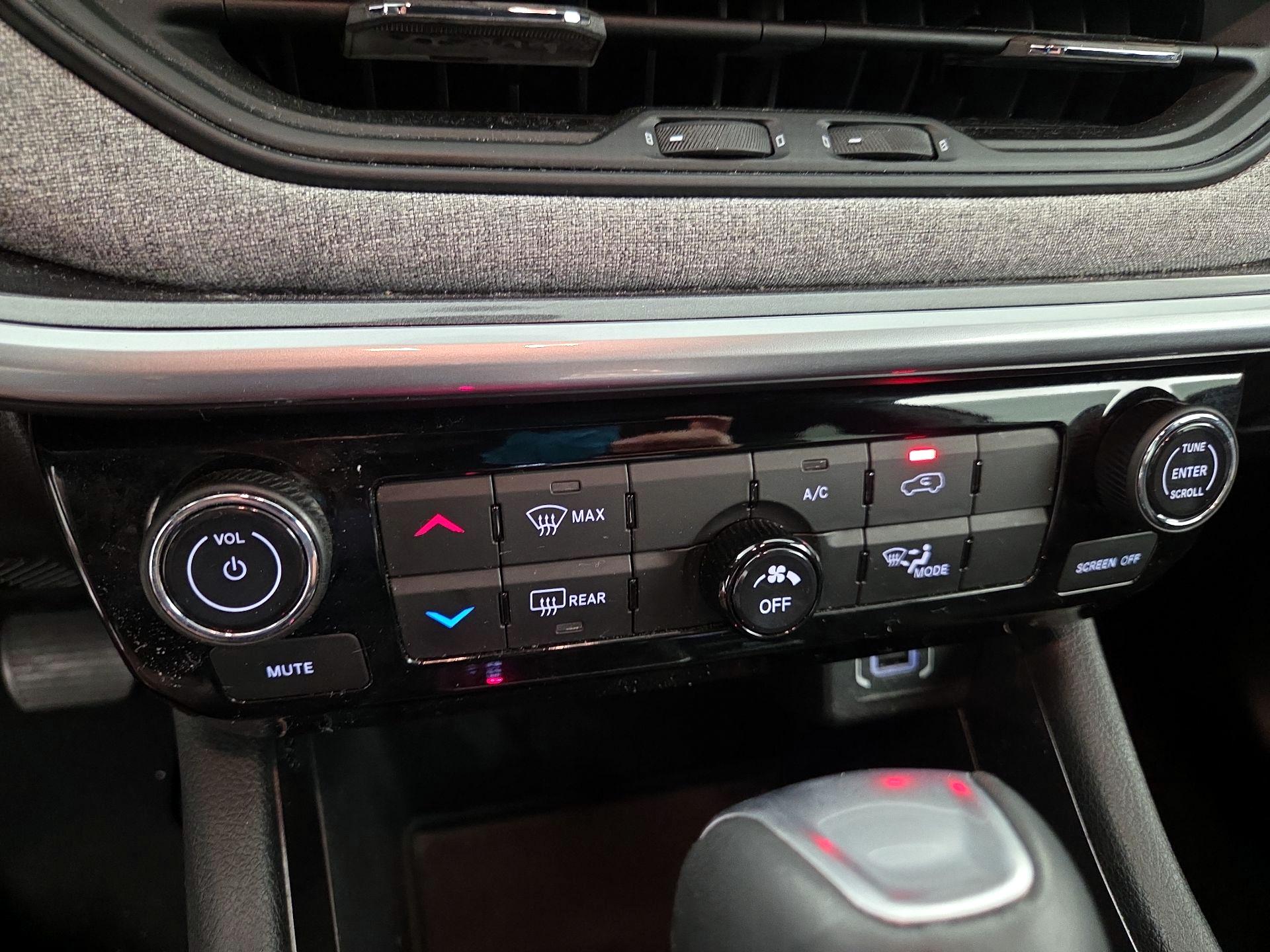 Thumbnail: 2024 Jeep Compass - 16