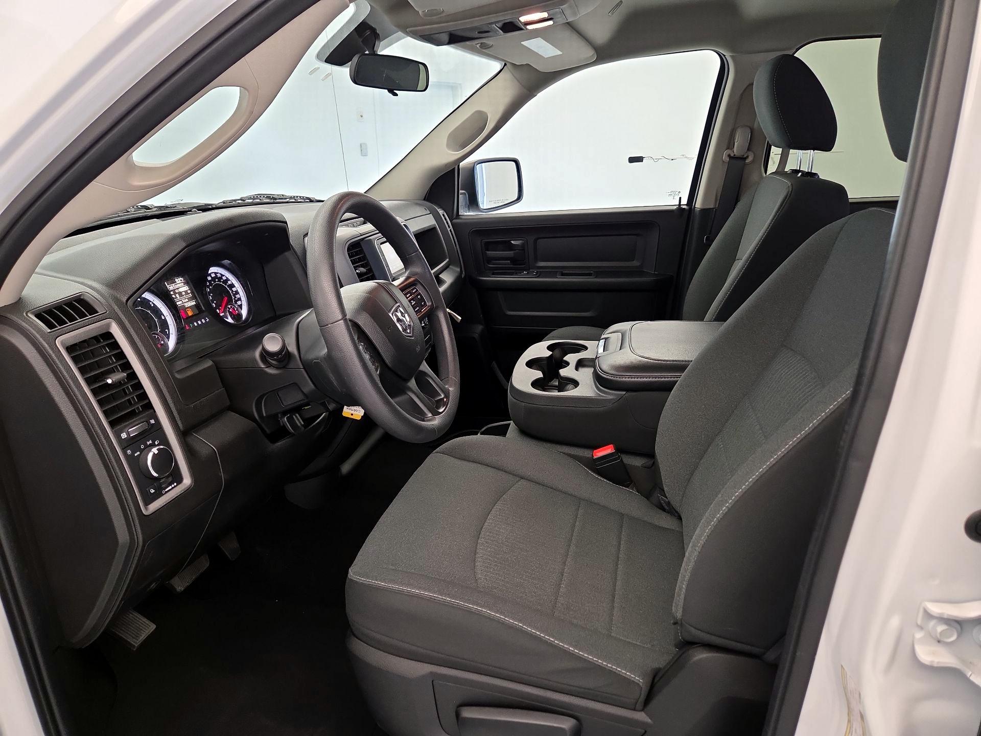 Thumbnail: 2024 RAM 1500 Classic - 11