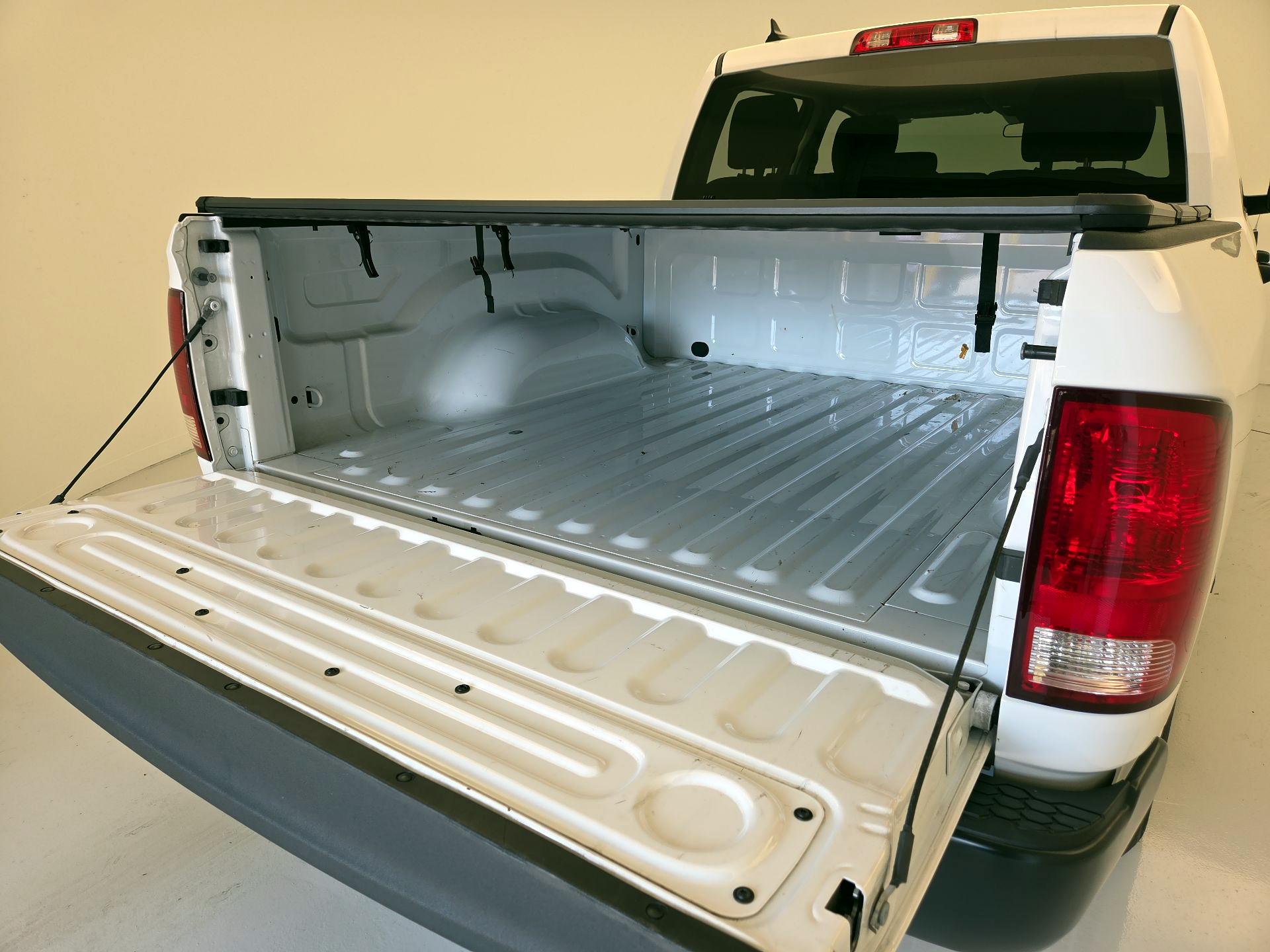 Thumbnail: 2024 RAM 1500 Classic - 20