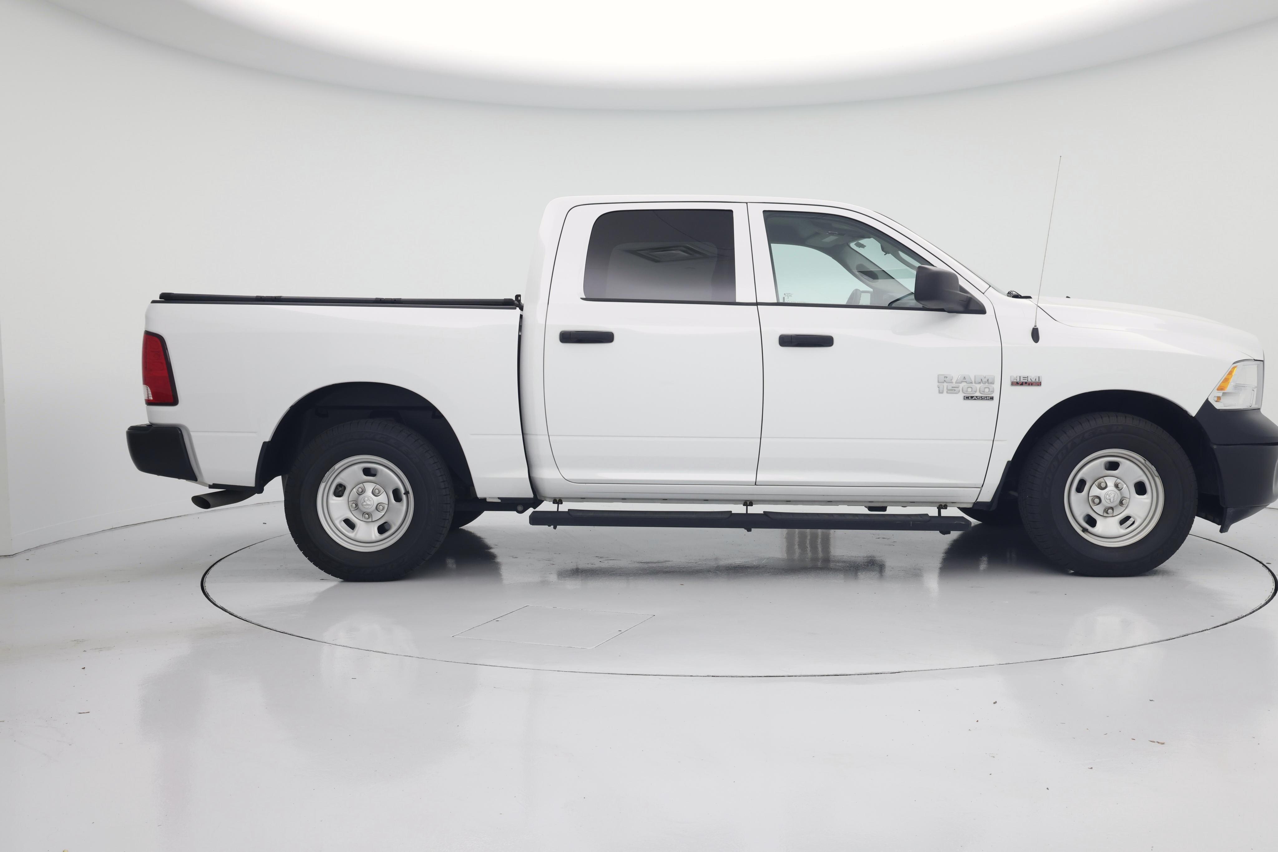 Thumbnail: 2024 RAM 1500 Classic - 7