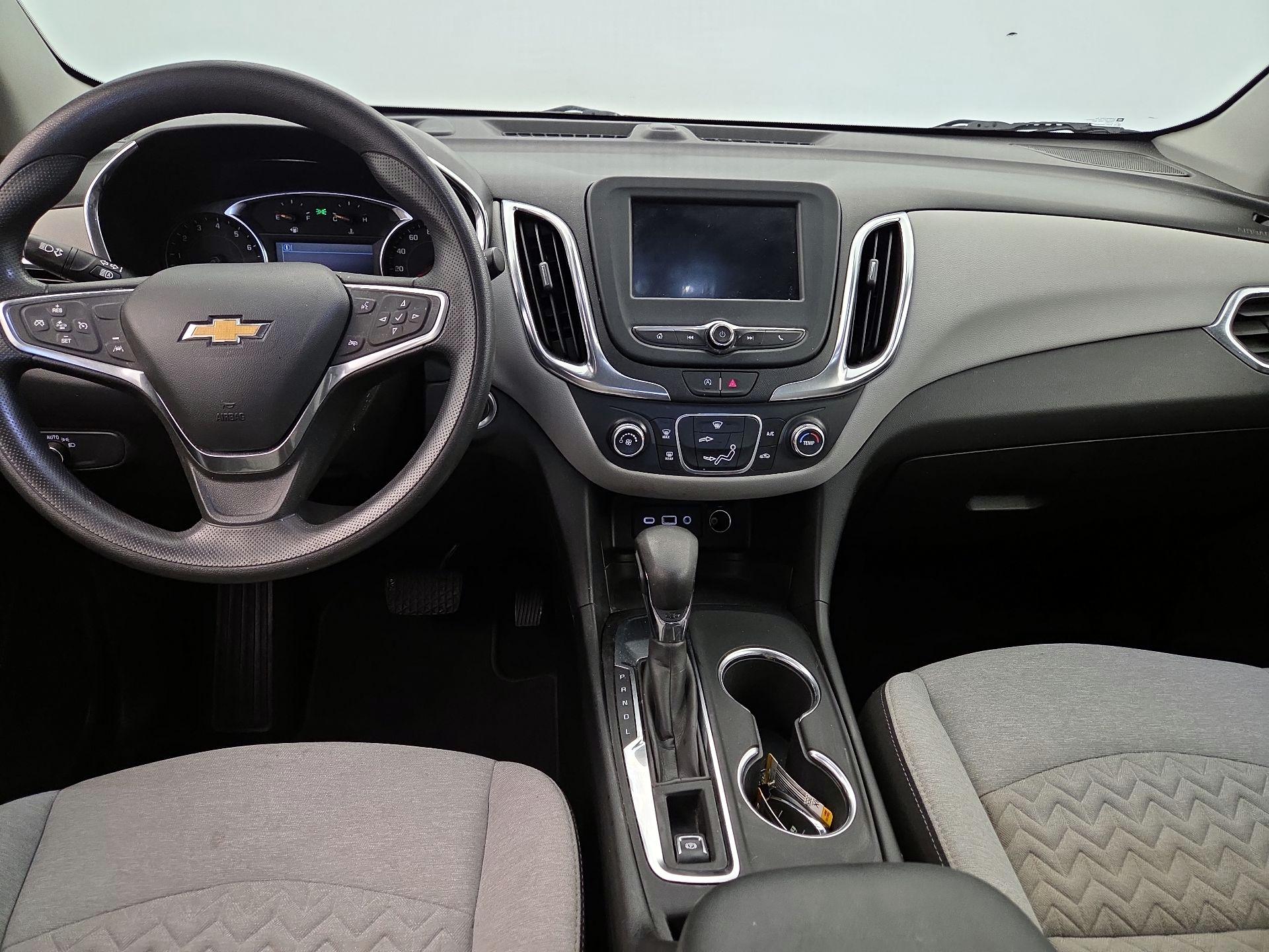 Thumbnail: 2022 Chevrolet Equinox - 9