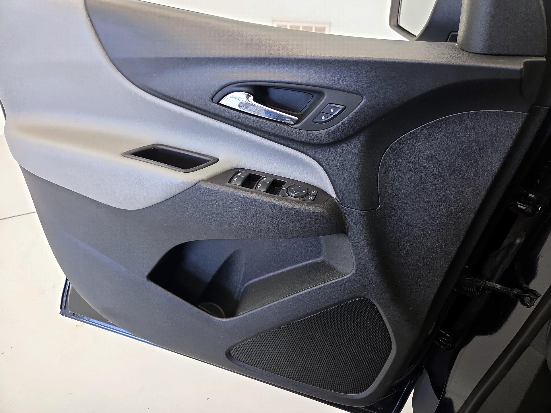 Thumbnail: 2022 Chevrolet Equinox - 12