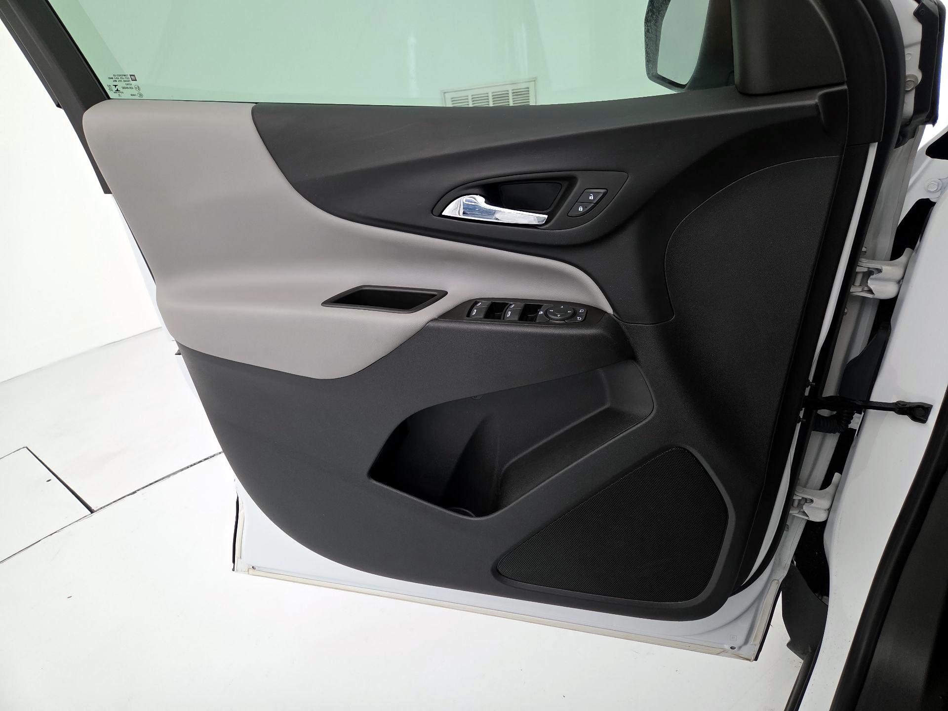 Thumbnail: 2022 Chevrolet Equinox - 12