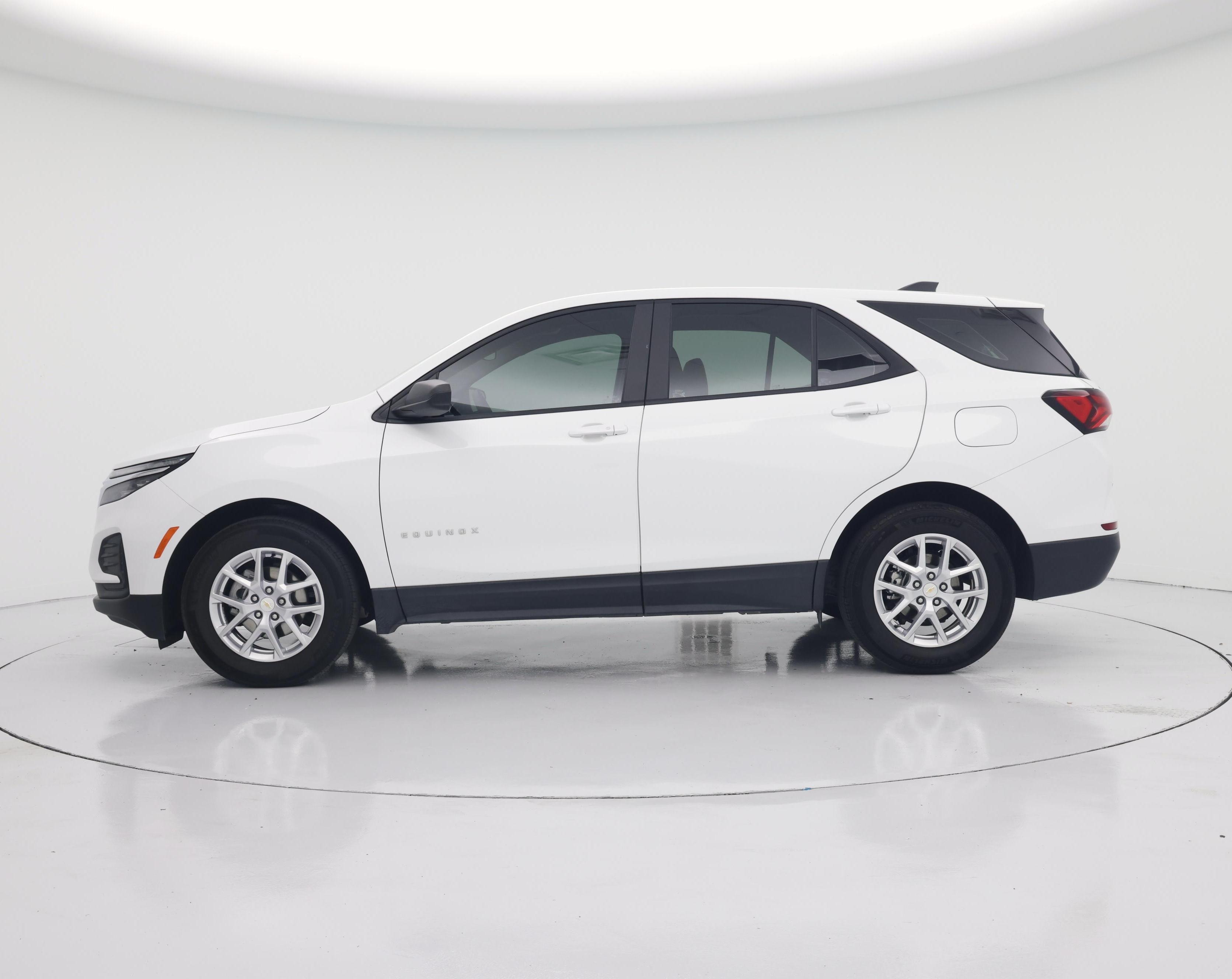 Thumbnail: 2022 Chevrolet Equinox - 3