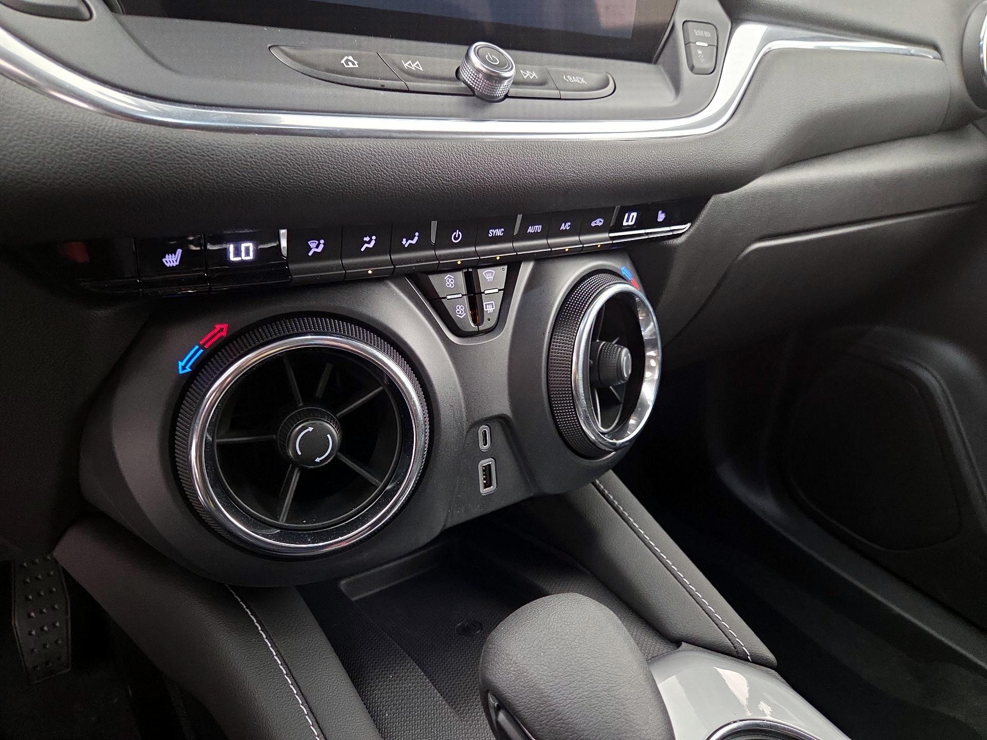 Thumbnail: 2024 Chevrolet Blazer - 15