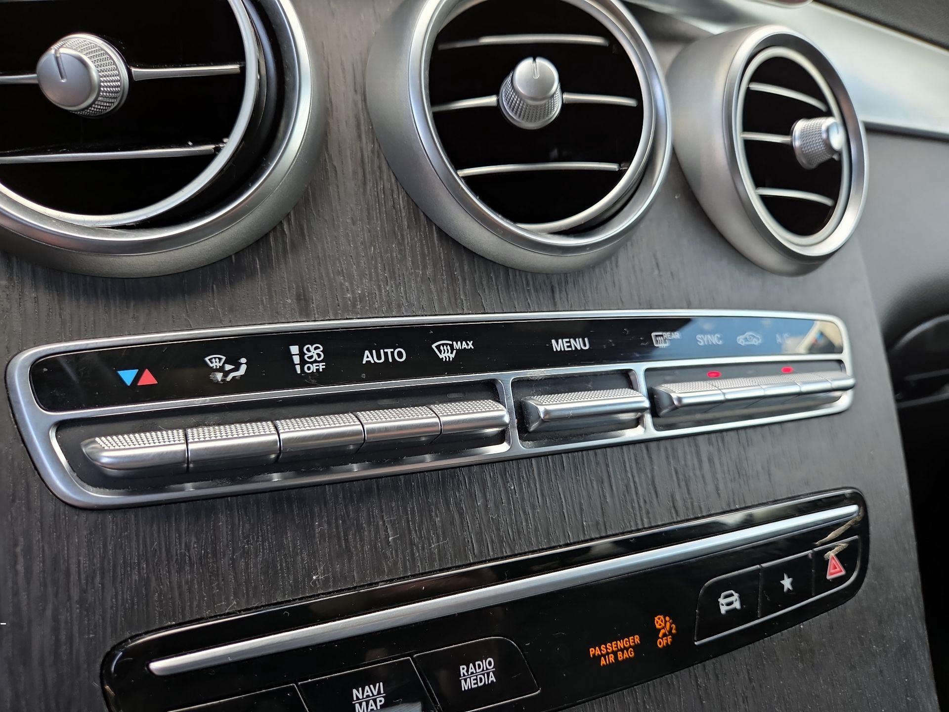 Thumbnail: 2022 Mercedes-Benz GLC - 17